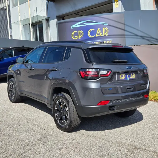 Jeep Compass 1.3 T-GDI 4xe Auto Trailhawk 6
