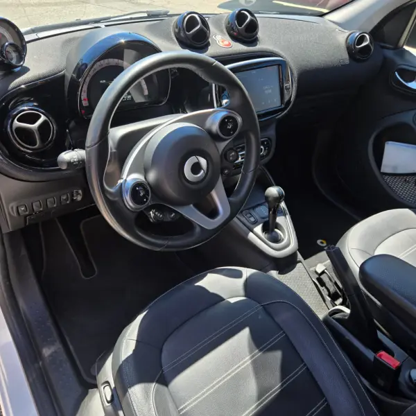 Smart ForFour EQ pulse 9