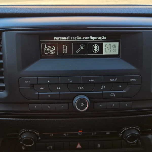 Peugeot e-Expert 75 kWh Semi-Vidrado Premium Standard 14