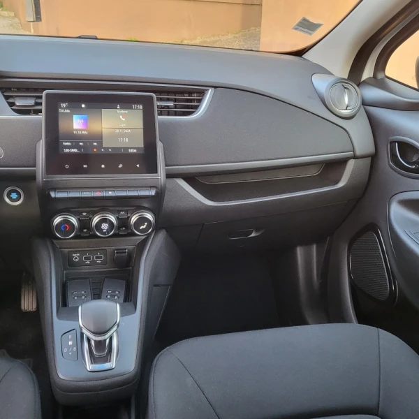 Renault Zoe (C/baterias) Life 50kW 9