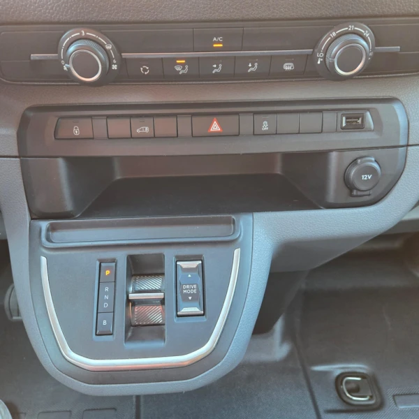 Peugeot e-Expert 75 kWh Semi-Vidrado Premium Standard 16