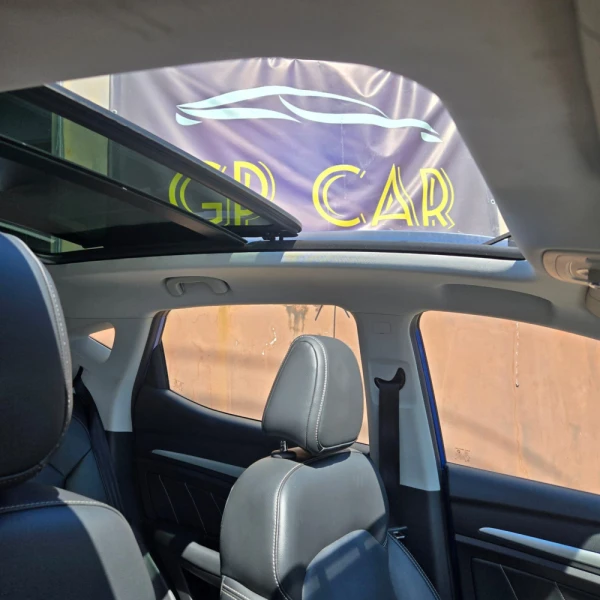 MG ZS 44.5 kWh Luxury 8