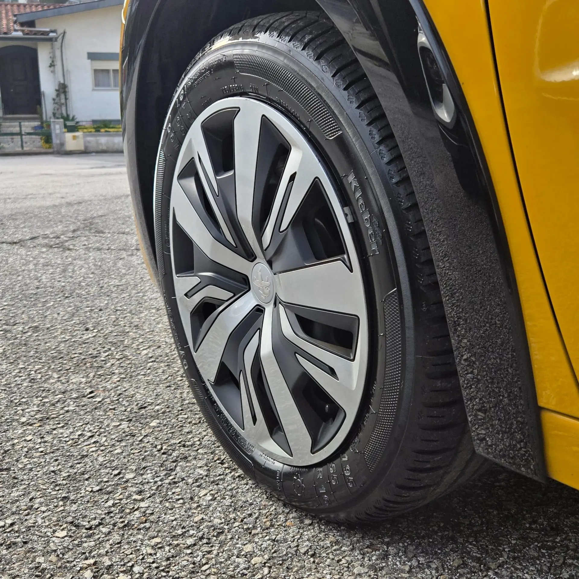 Peugeot e-208 50 kWh Active Pack 5