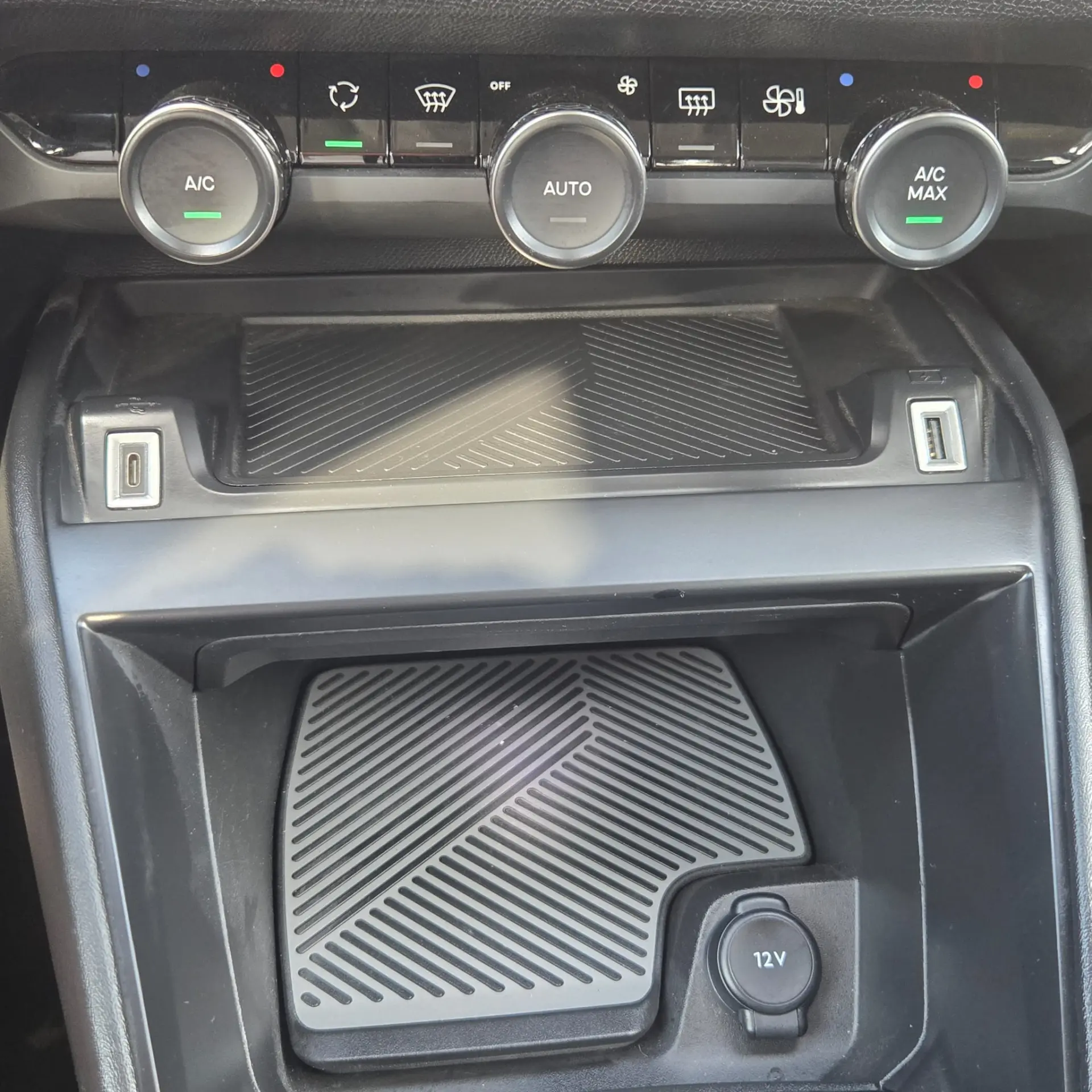 Citroen e-C4 Shine 16