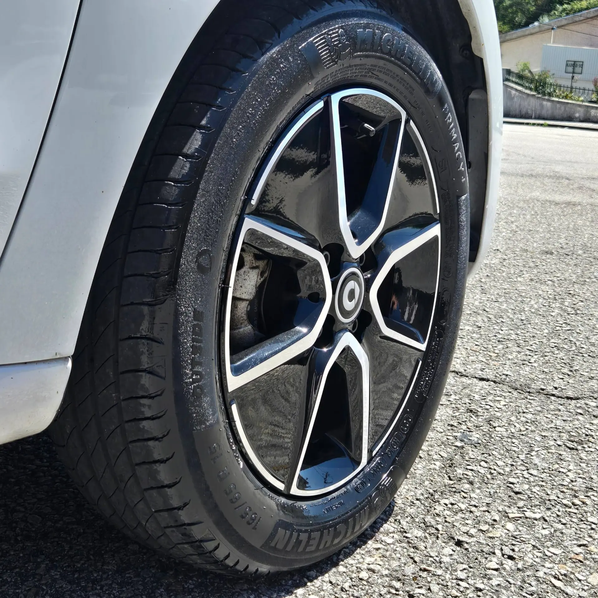 Smart ForFour EQ pulse 3