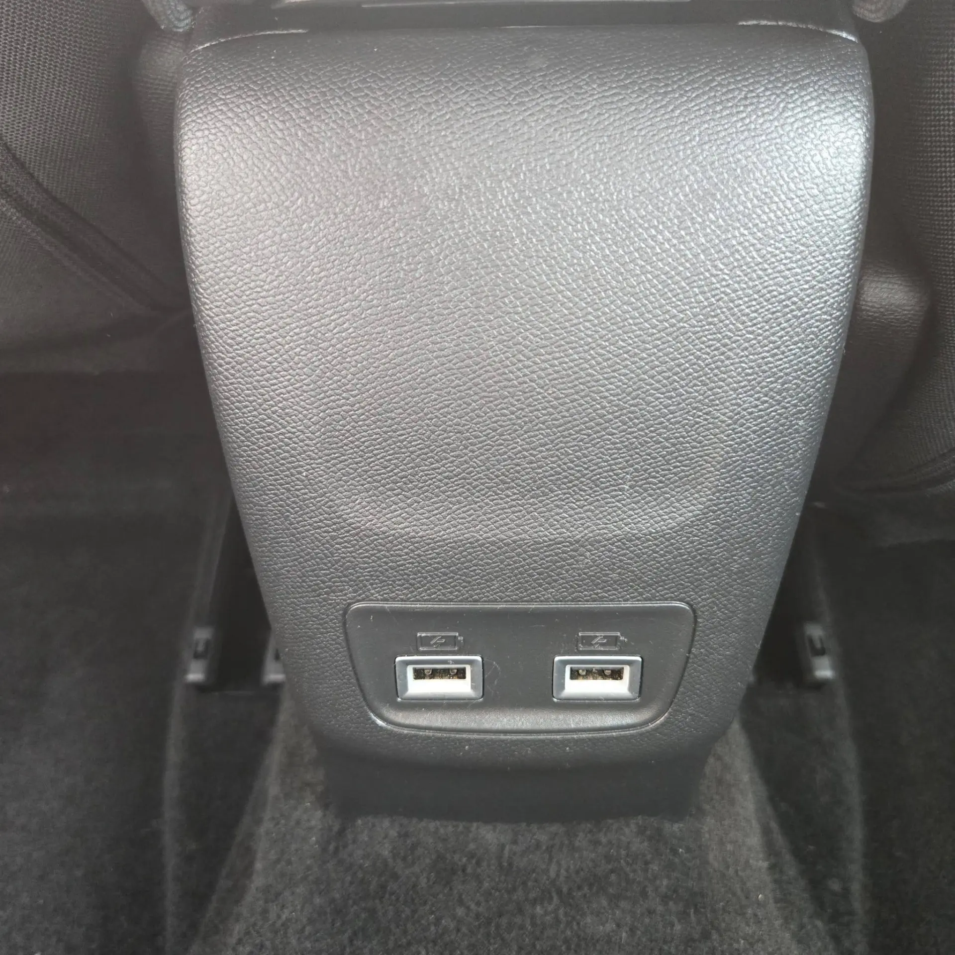 Peugeot e-208 50 kWh Active Pack 27