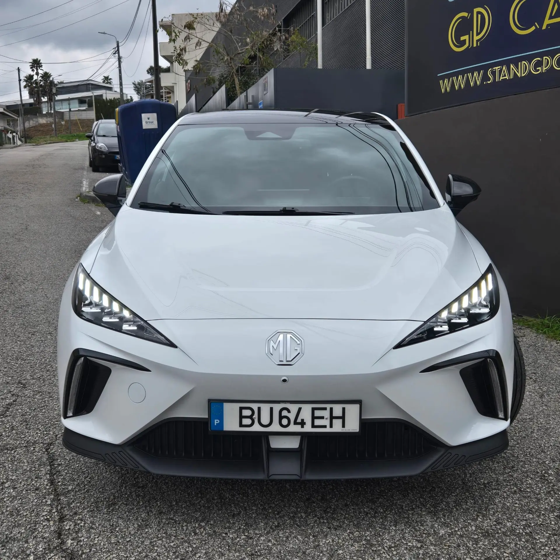 MG MG4 64 KW Luxury 2