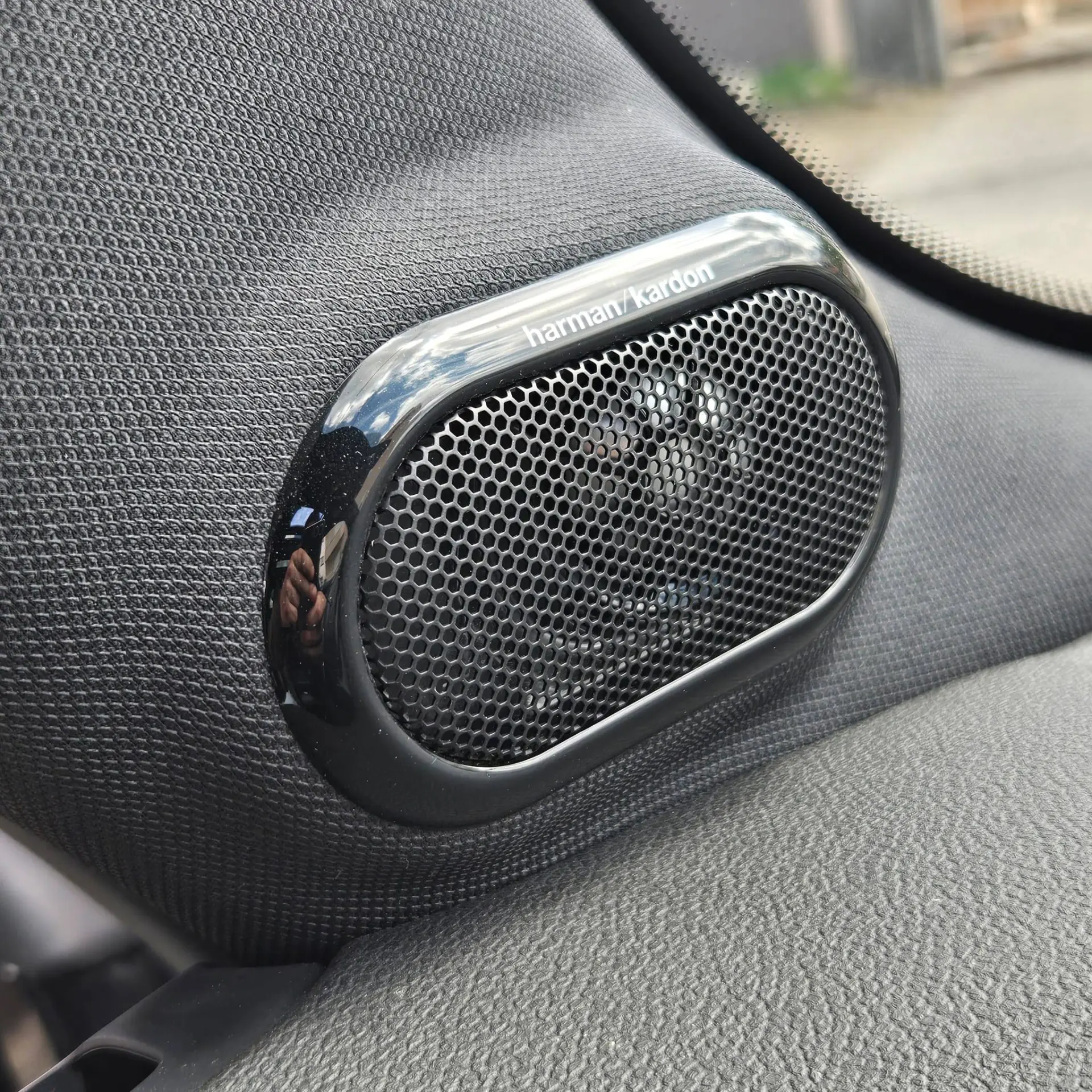 MINI 3 Portas Cooper SE Premium P. Resolute Edition 19