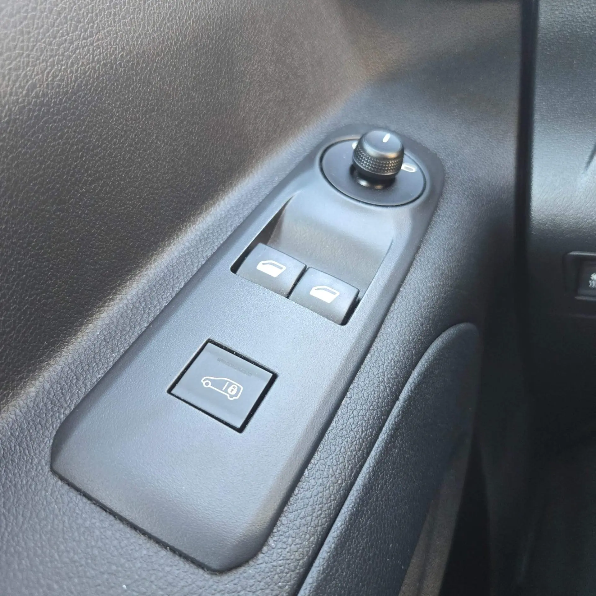 Peugeot e-Partner 50KW 6