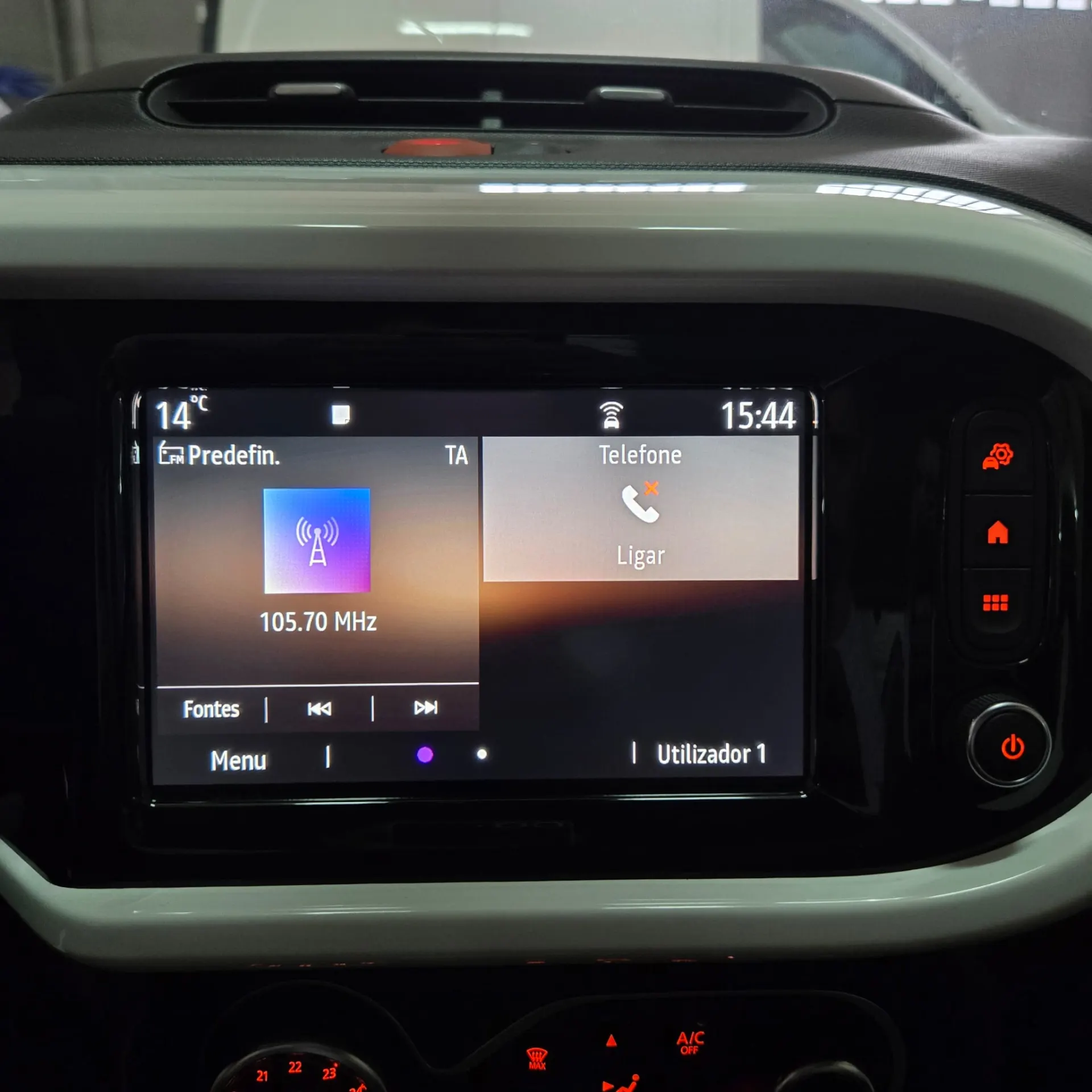 Renault Twingo Z.E. 22 Zen 21