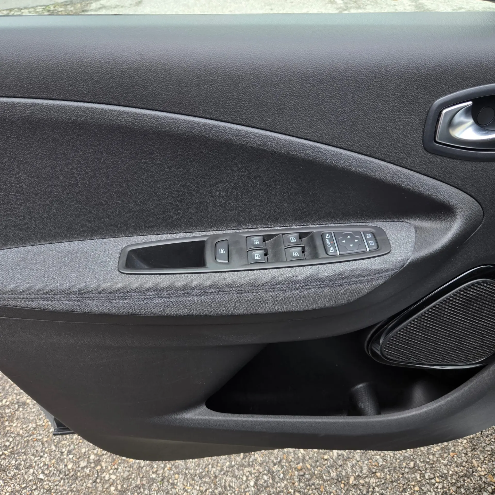 Renault Zoe 50KW R135 Intens 8