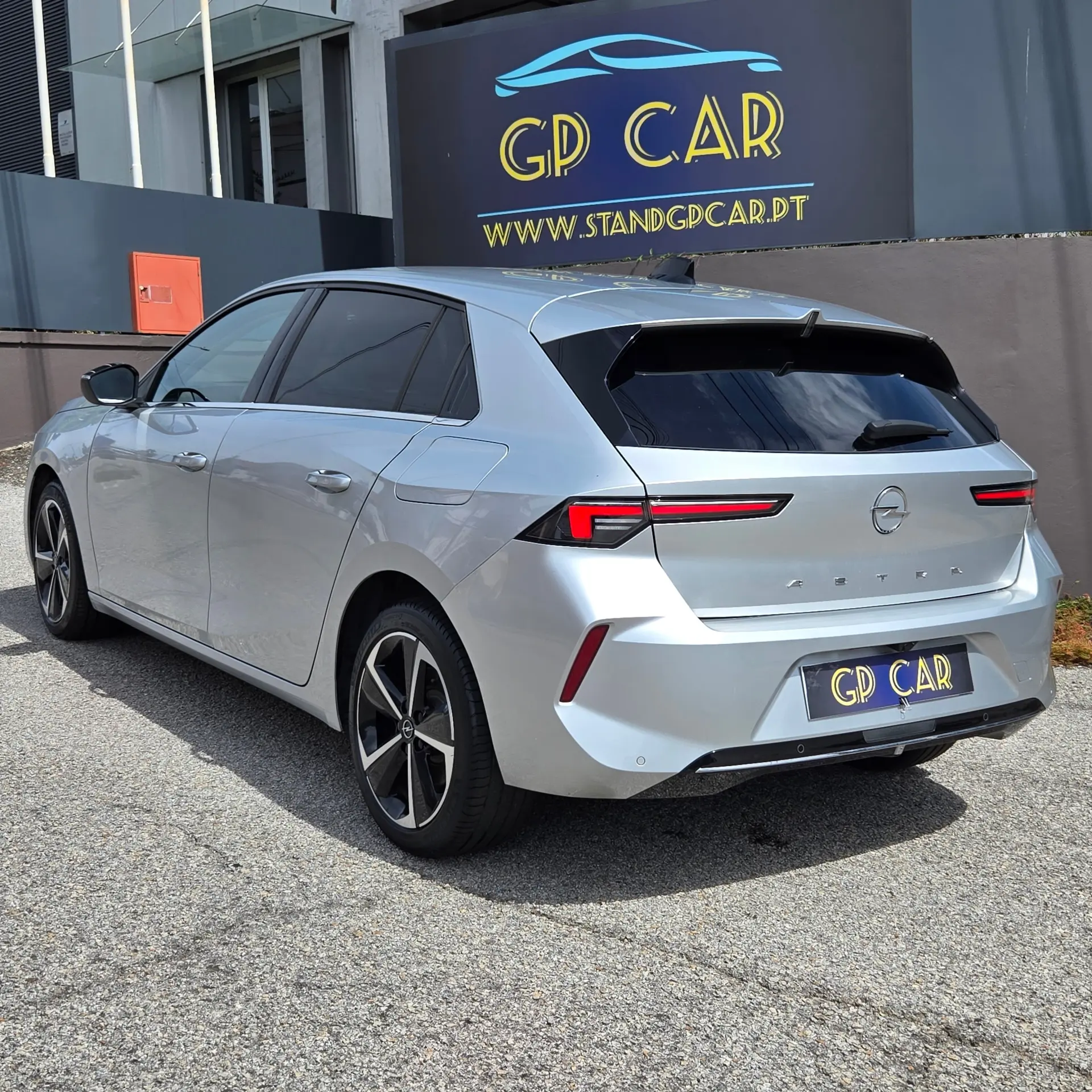 Opel Astra Business Elegance 3