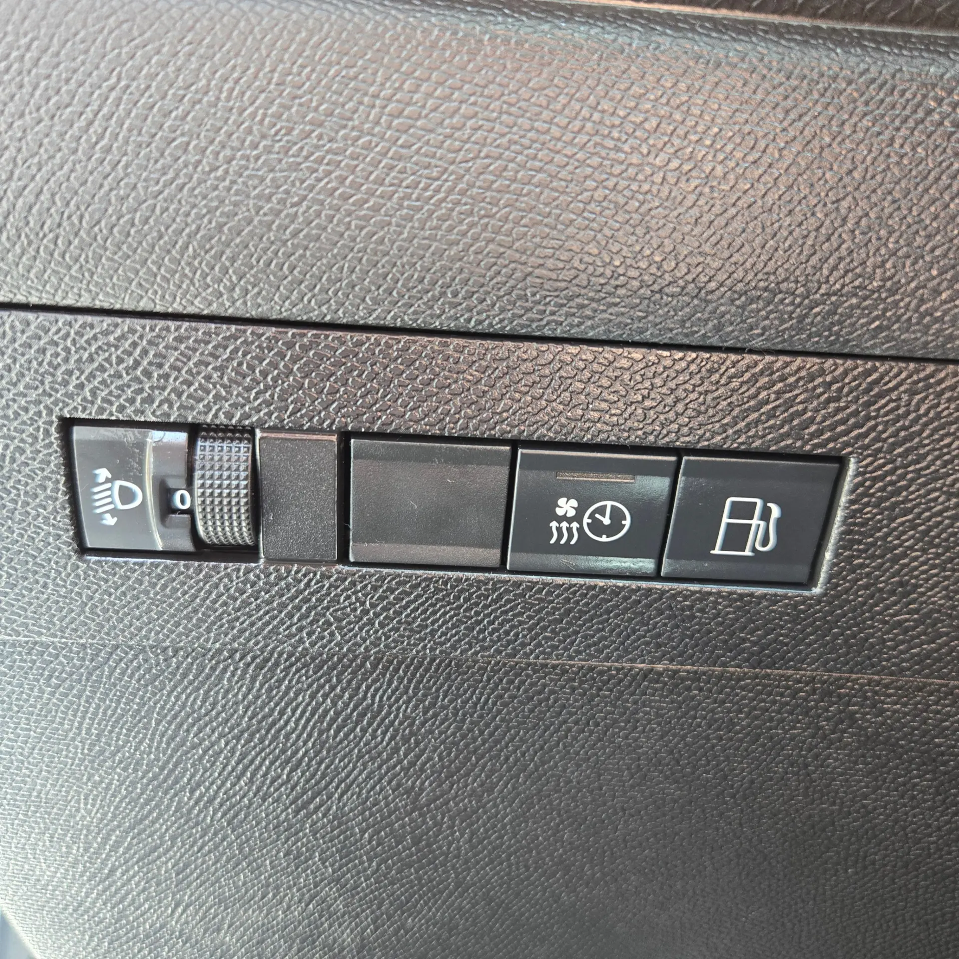 Opel Astra Business Elegance 9