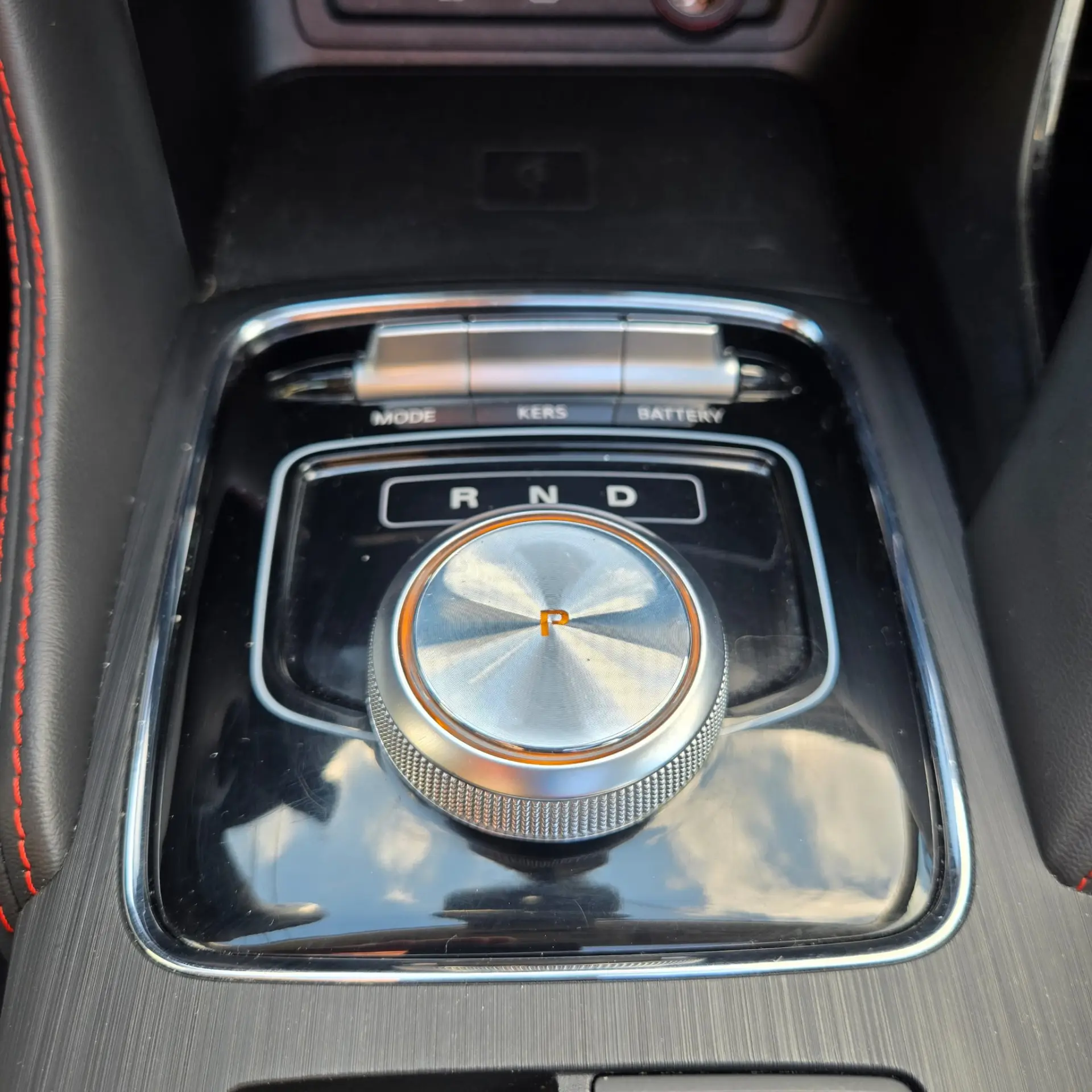 MG ZS Standard Luxury 72KW 35