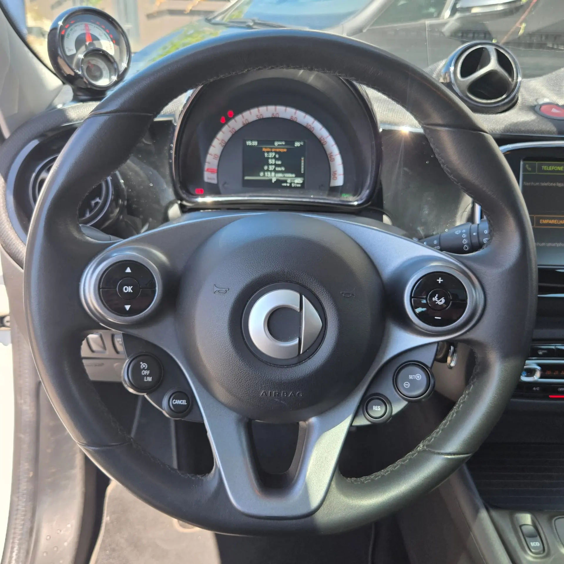 Smart ForFour EQ pulse 13
