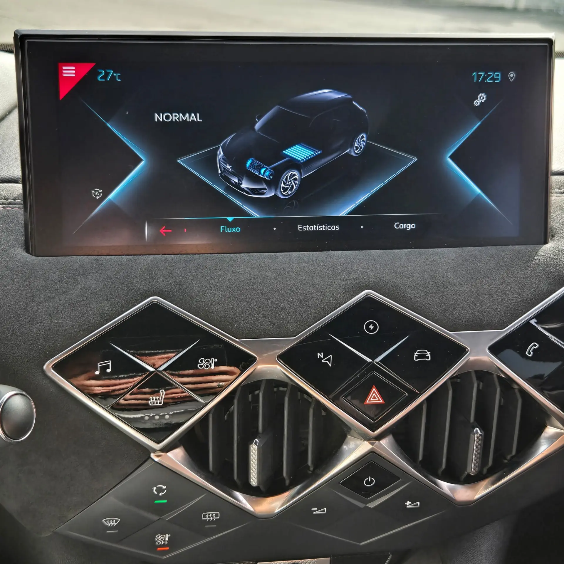 DS DS3 Crossback E-TENSE PERFORMANCE LINE 18