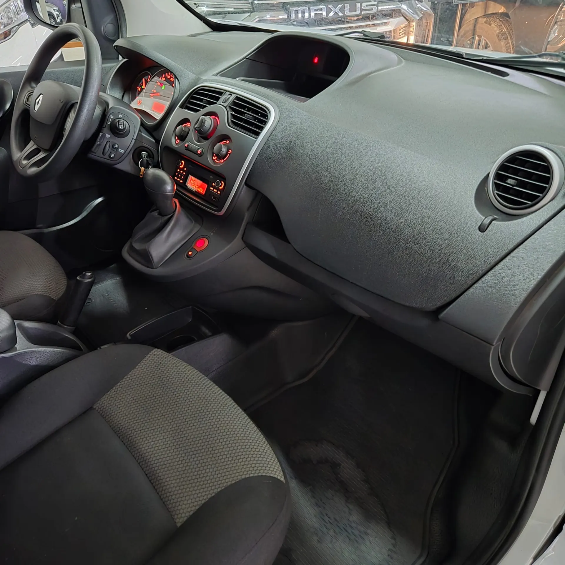 Renault Kangoo Z.E. 33 14