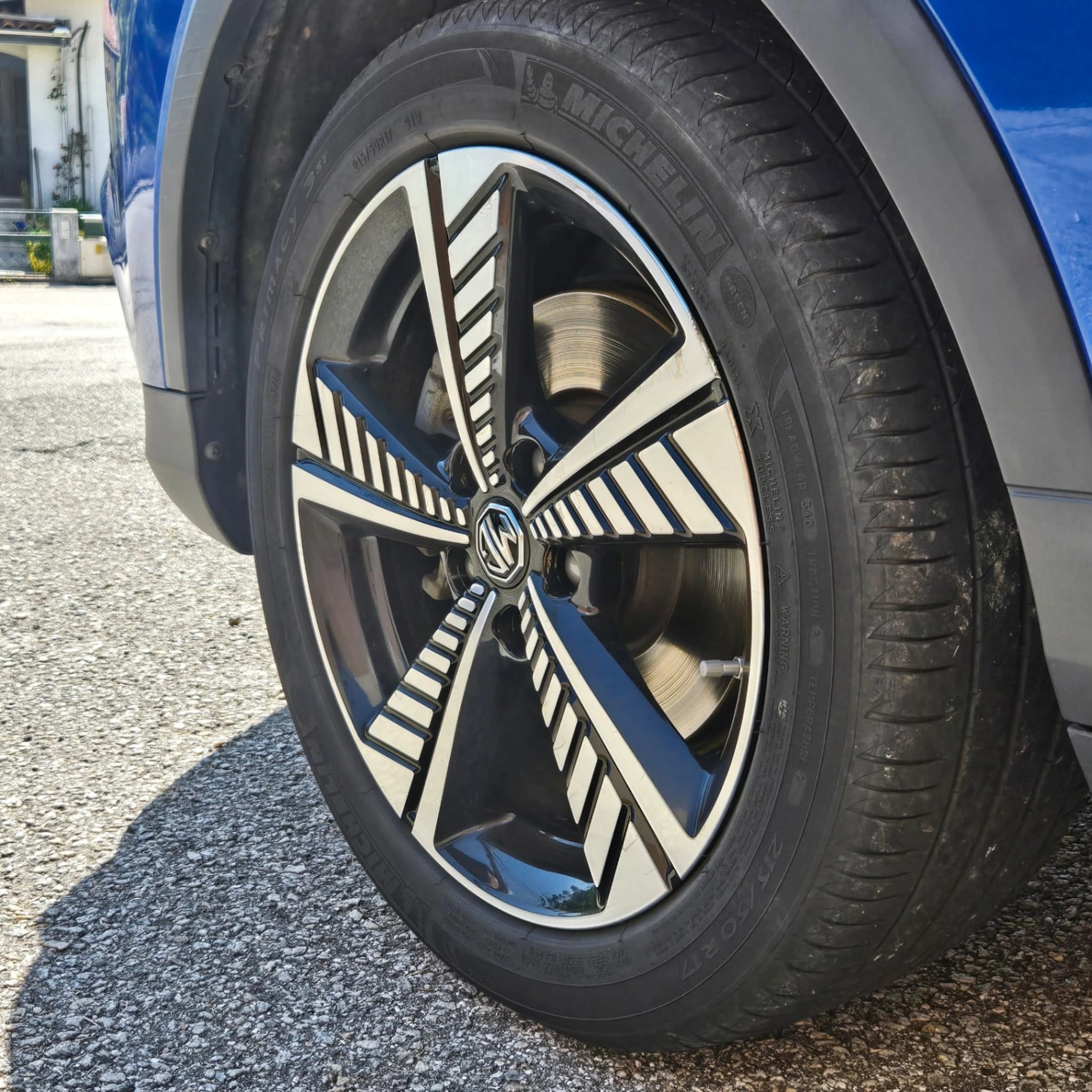 MG ZS 44.5 kWh Luxury 5
