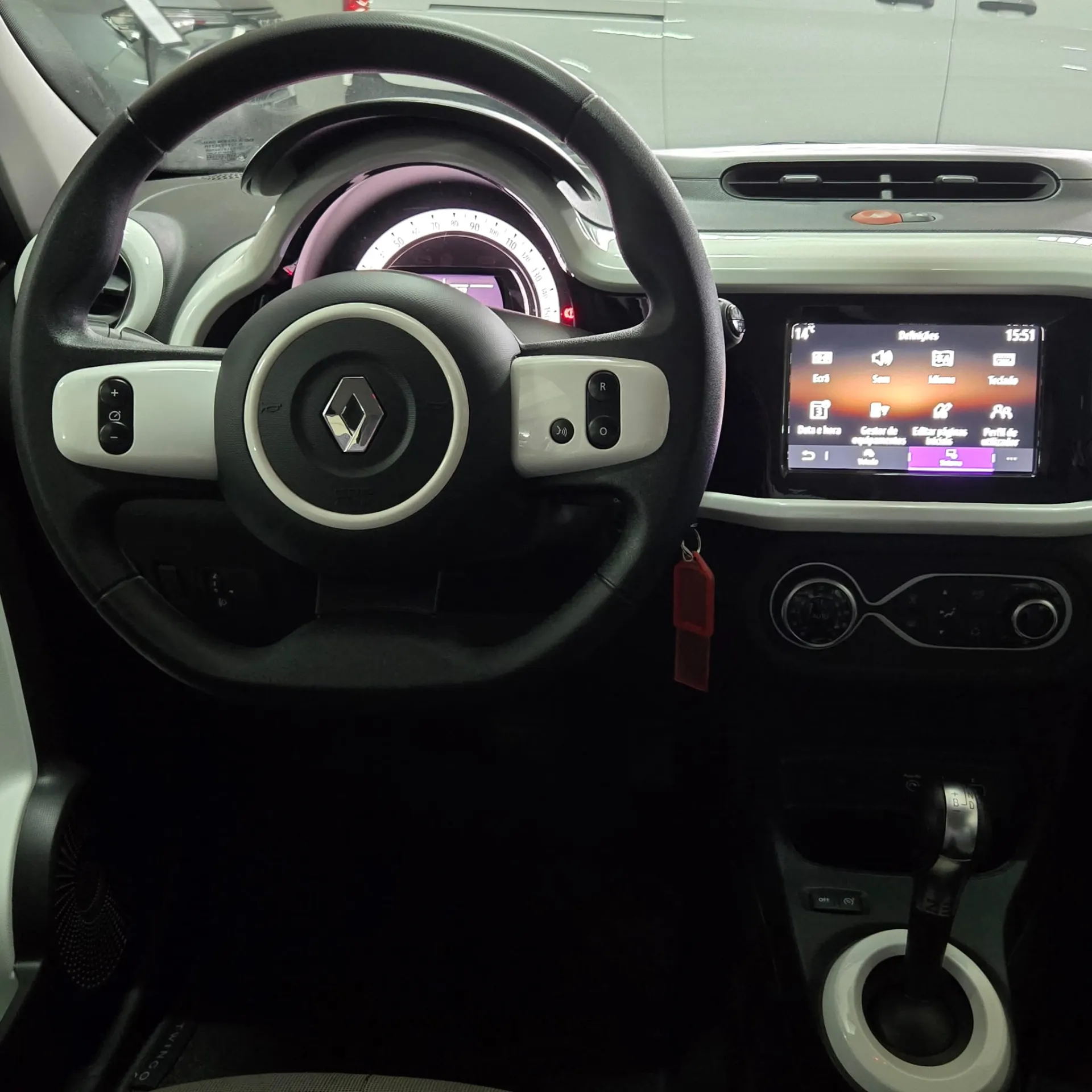 Renault Twingo Z.E. 22 Zen 14