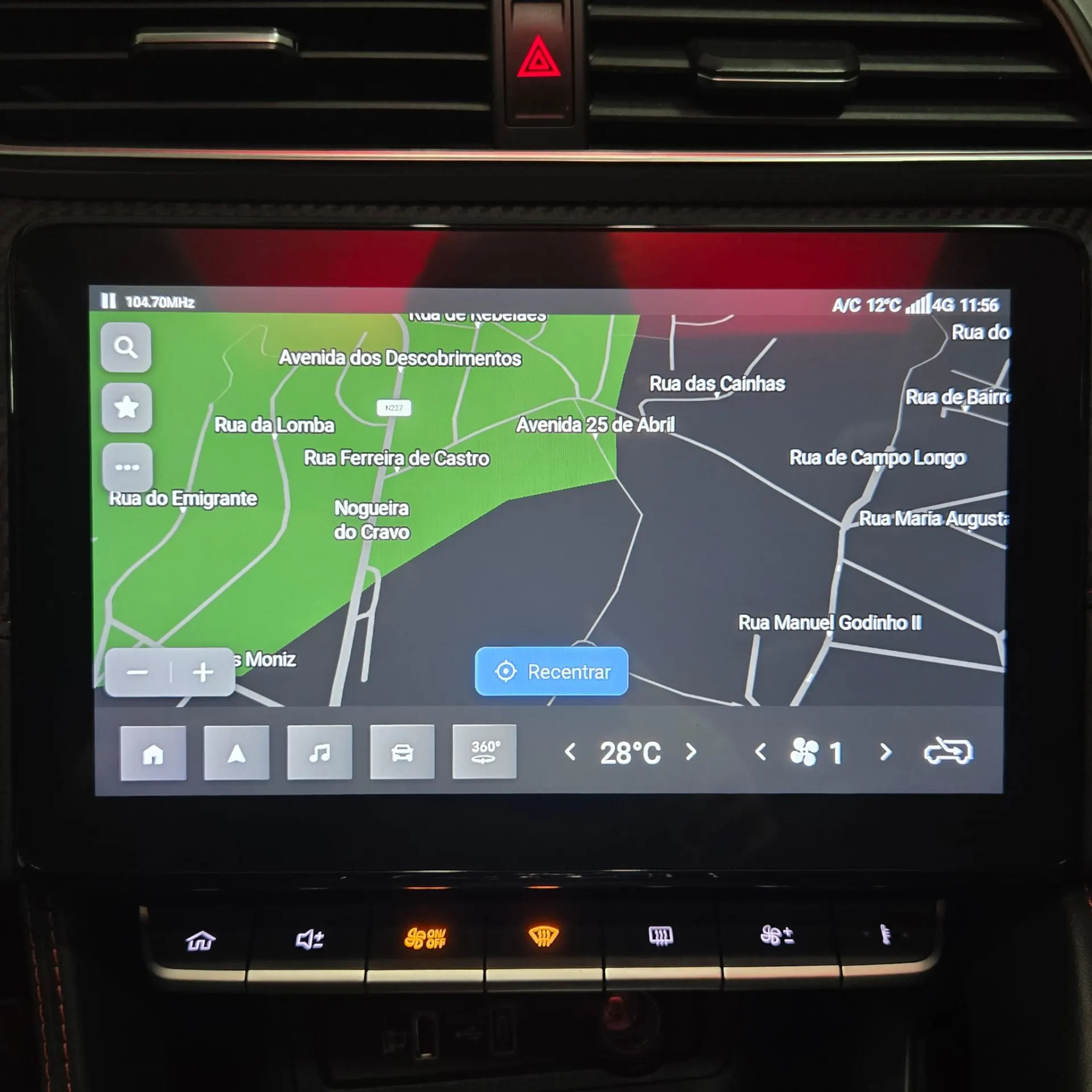 MG ZS Standard Luxury 72KW 12