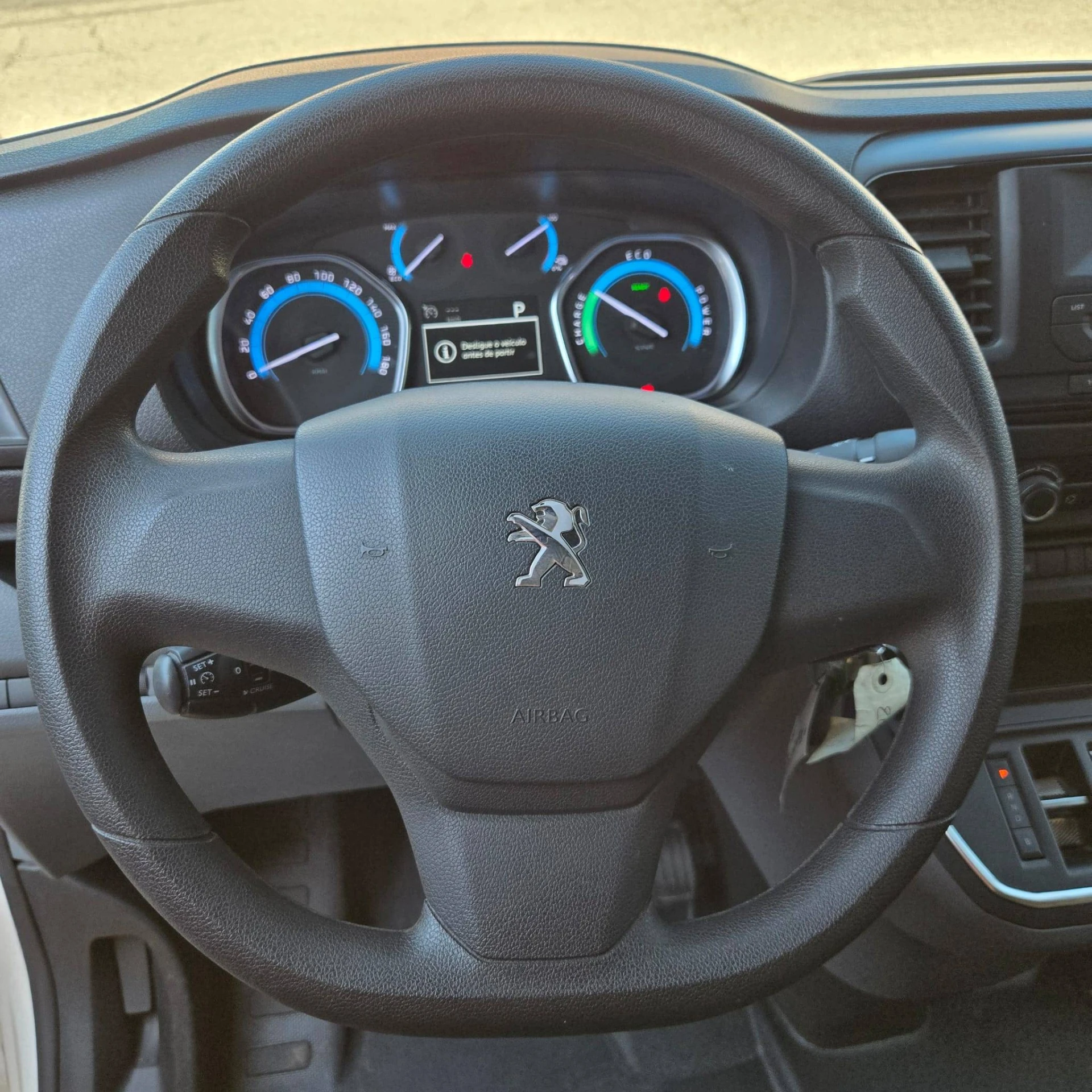 Peugeot e-Expert 75 kWh Semi-Vidrado Premium Standard 9