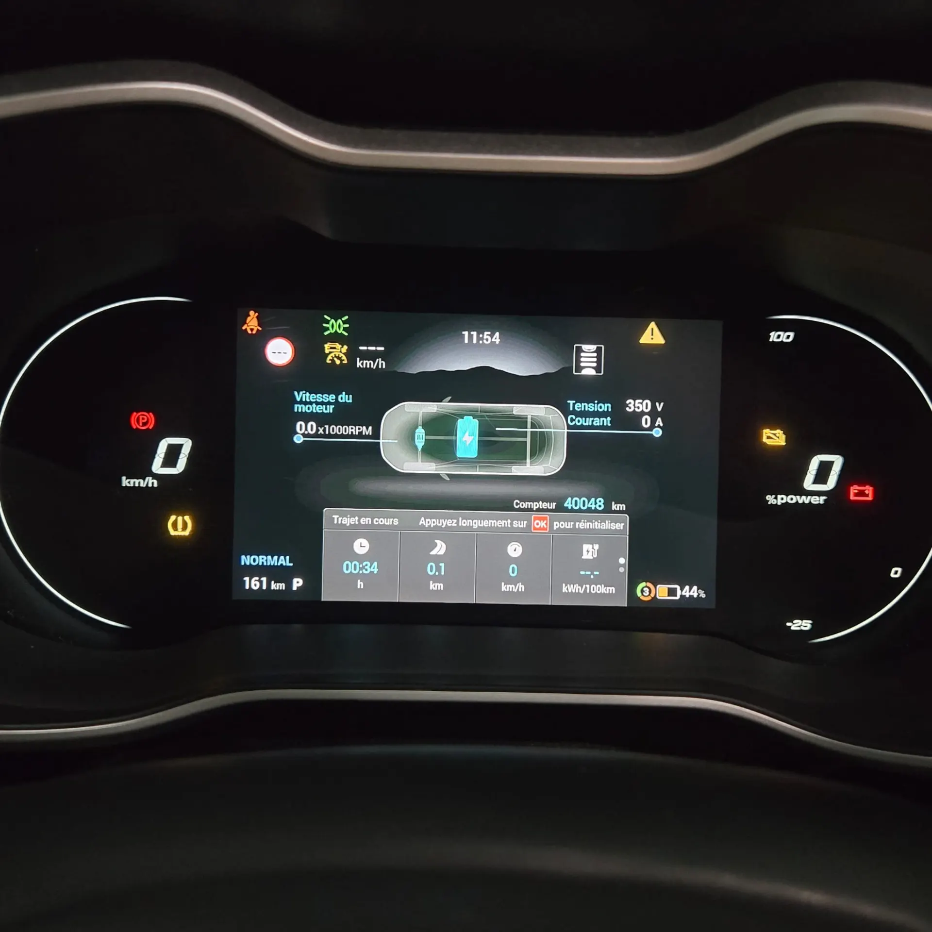 MG ZS Standard Luxury 72KW 9