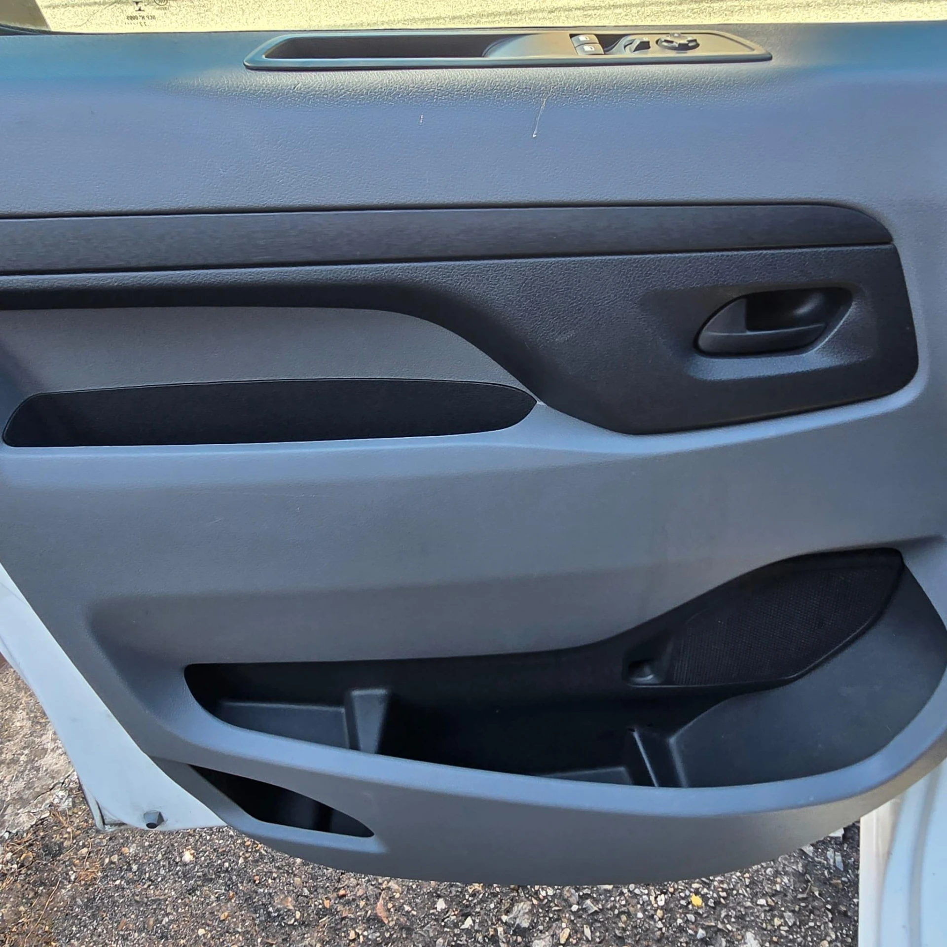 Peugeot e-Expert 75 kWh Semi-Vidrado Premium Standard 5