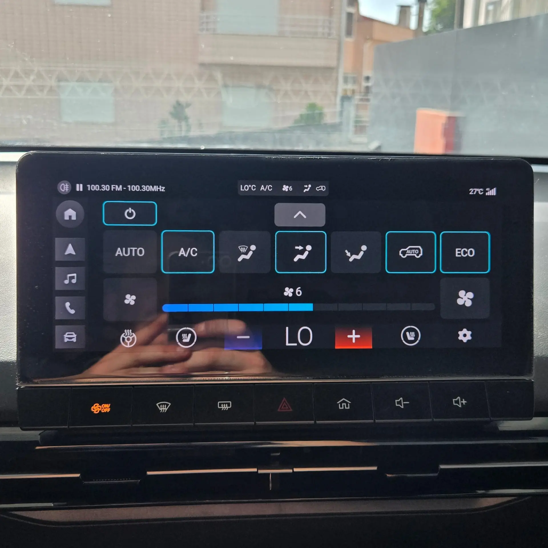 MG MG4 64 kWh Luxury 17