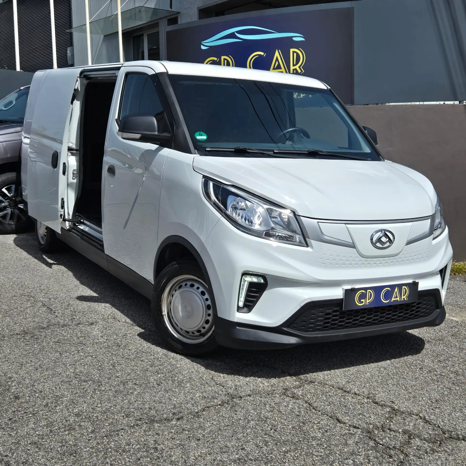 Maxus eDeliver 3 L2H1 2