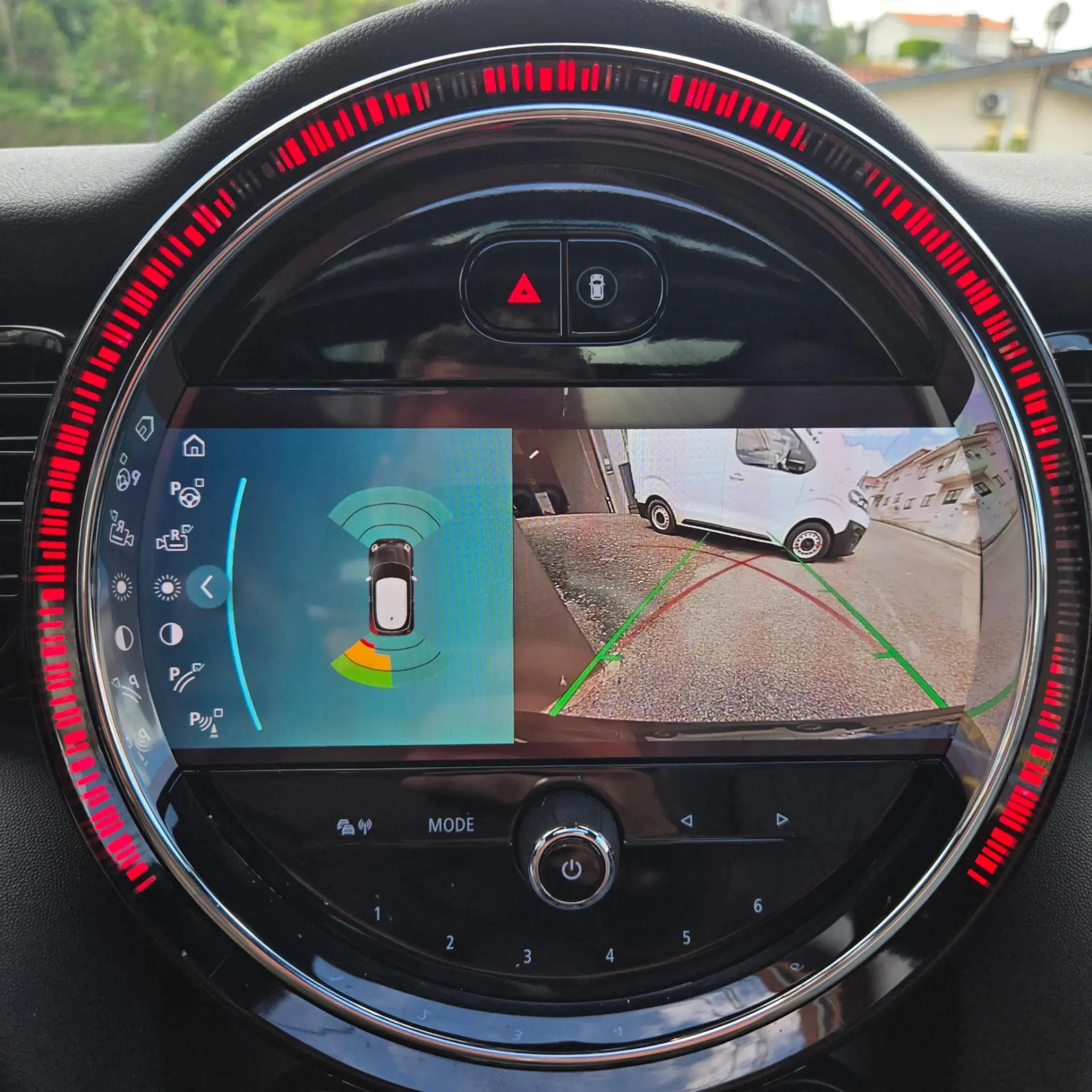 MINI 3 Portas Cooper SE Premium P. Resolute Edition 26