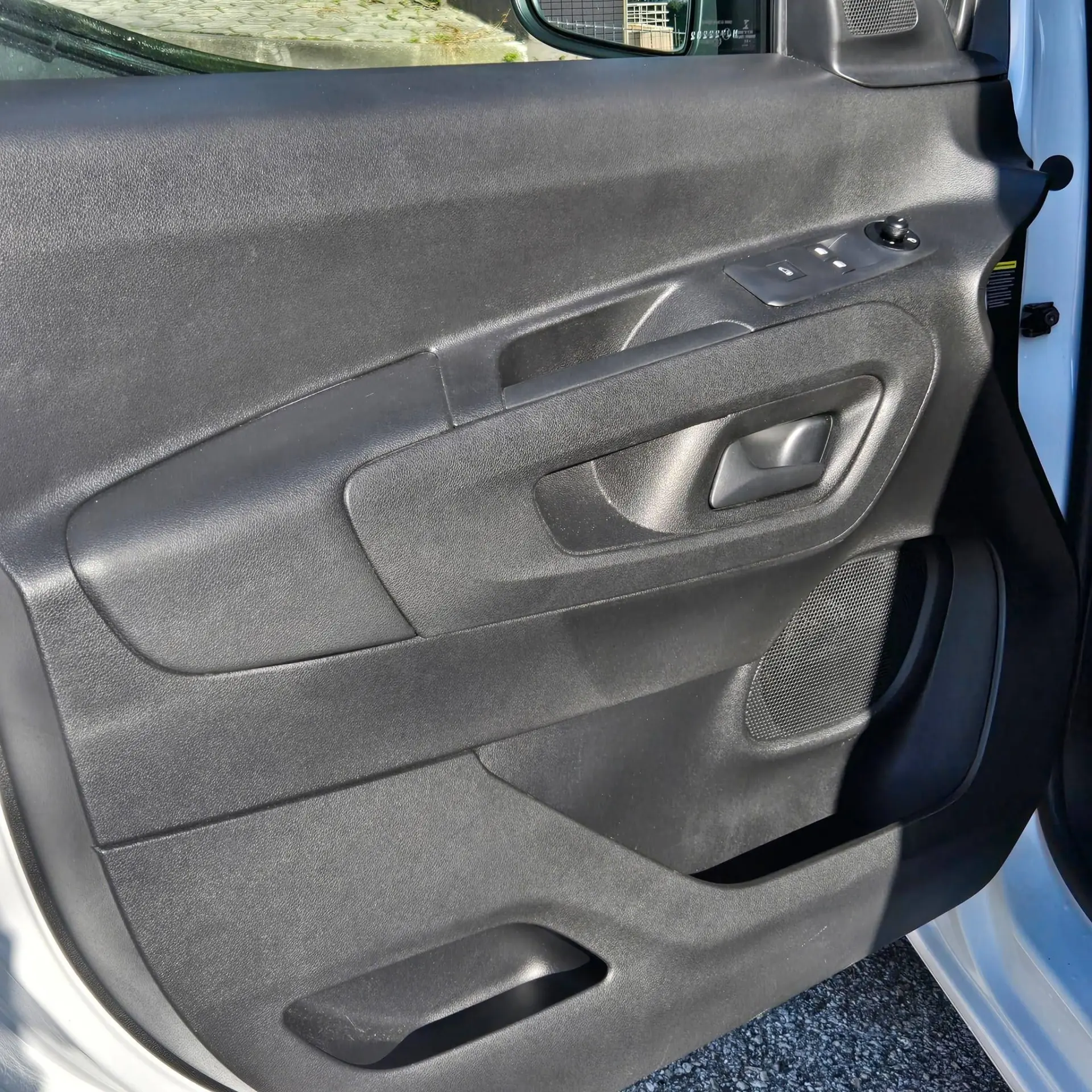 Peugeot e-Partner 50KW 5