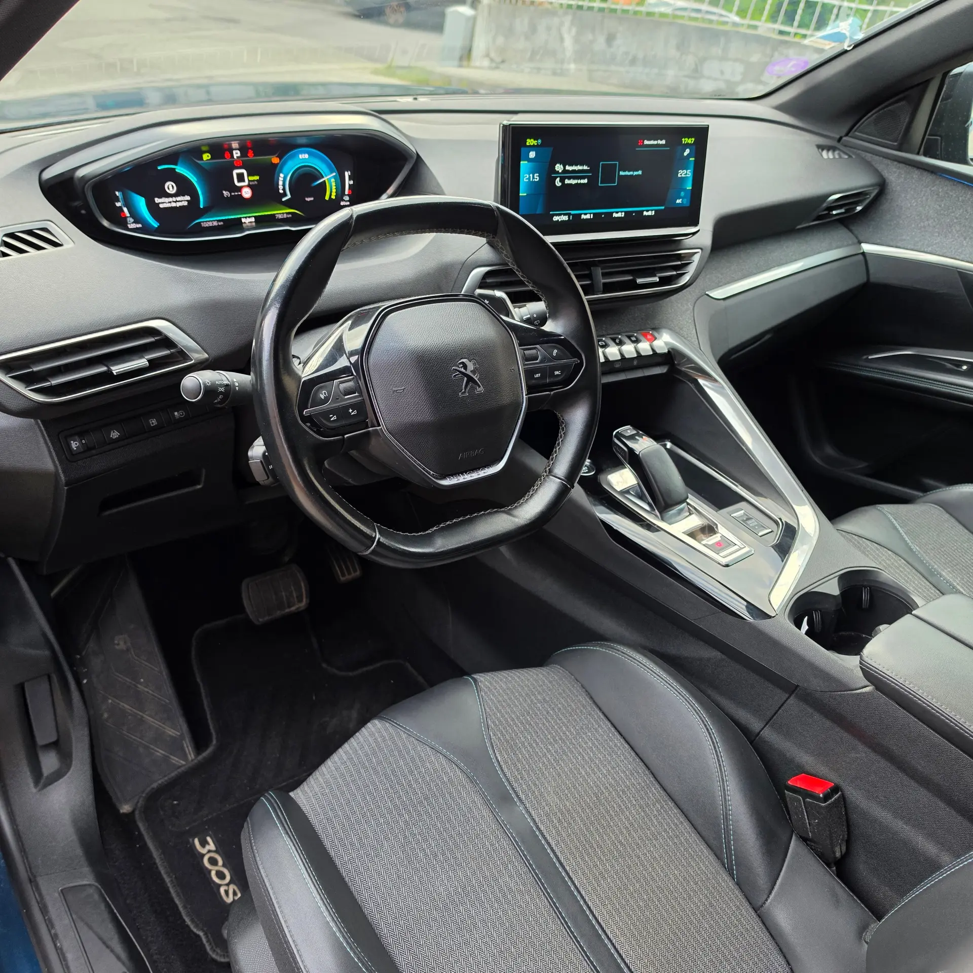 Peugeot 3008 1.6 Hybrid Allure Pack e-EAT8 11