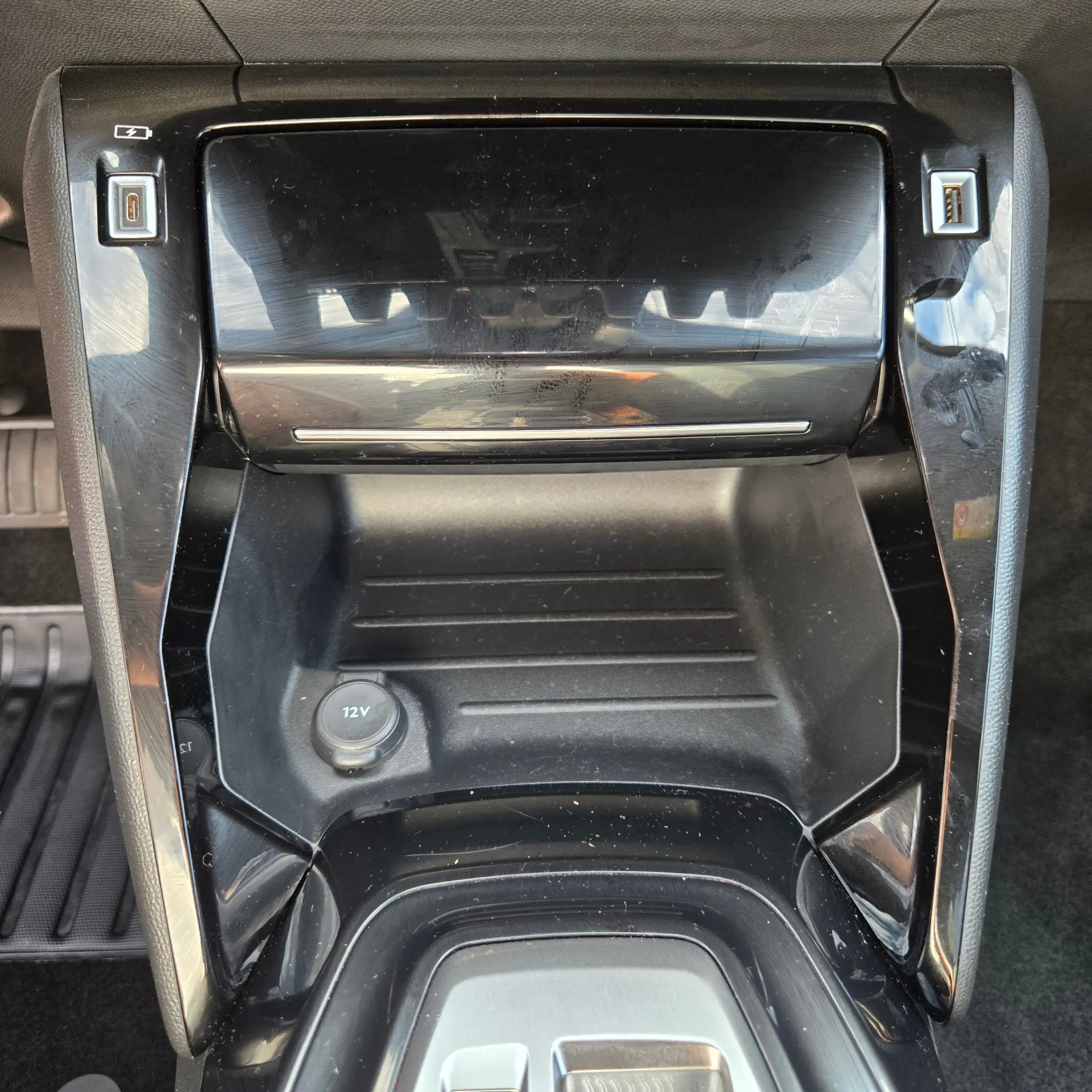 Peugeot e-2008 50 kWh Allure Pack 23
