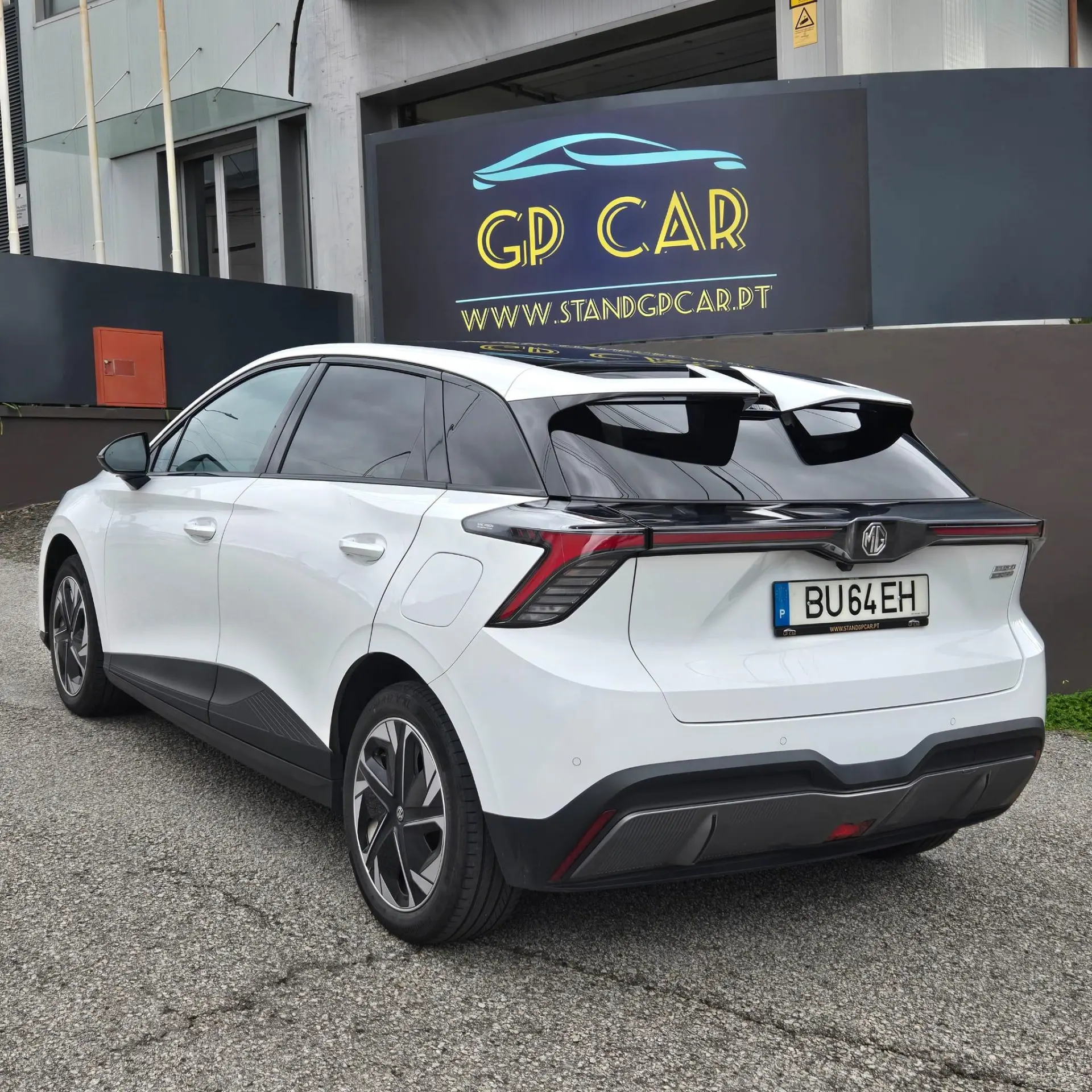 MG MG4 64 KW Luxury 3
