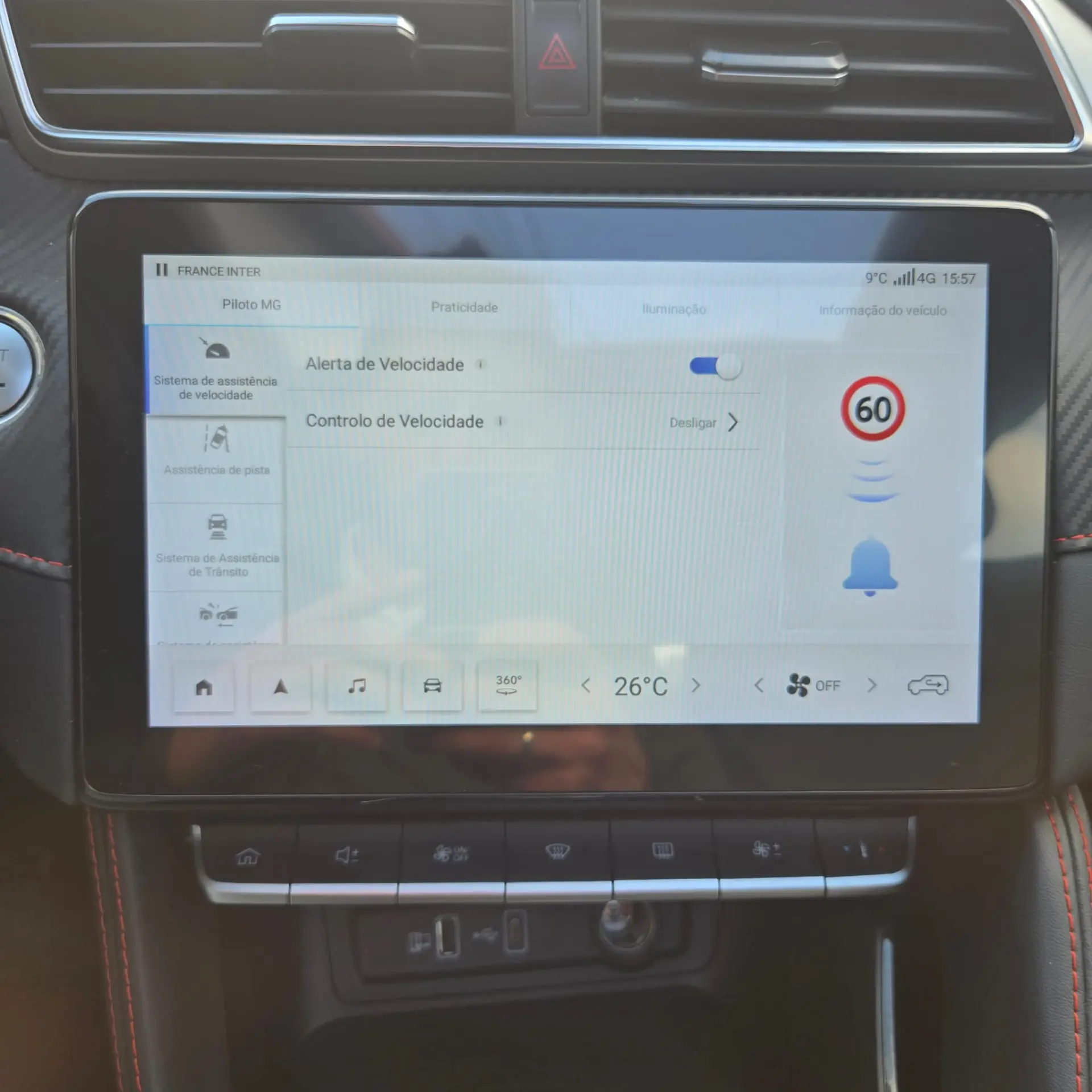 MG ZS Standard Luxury 72KW 26