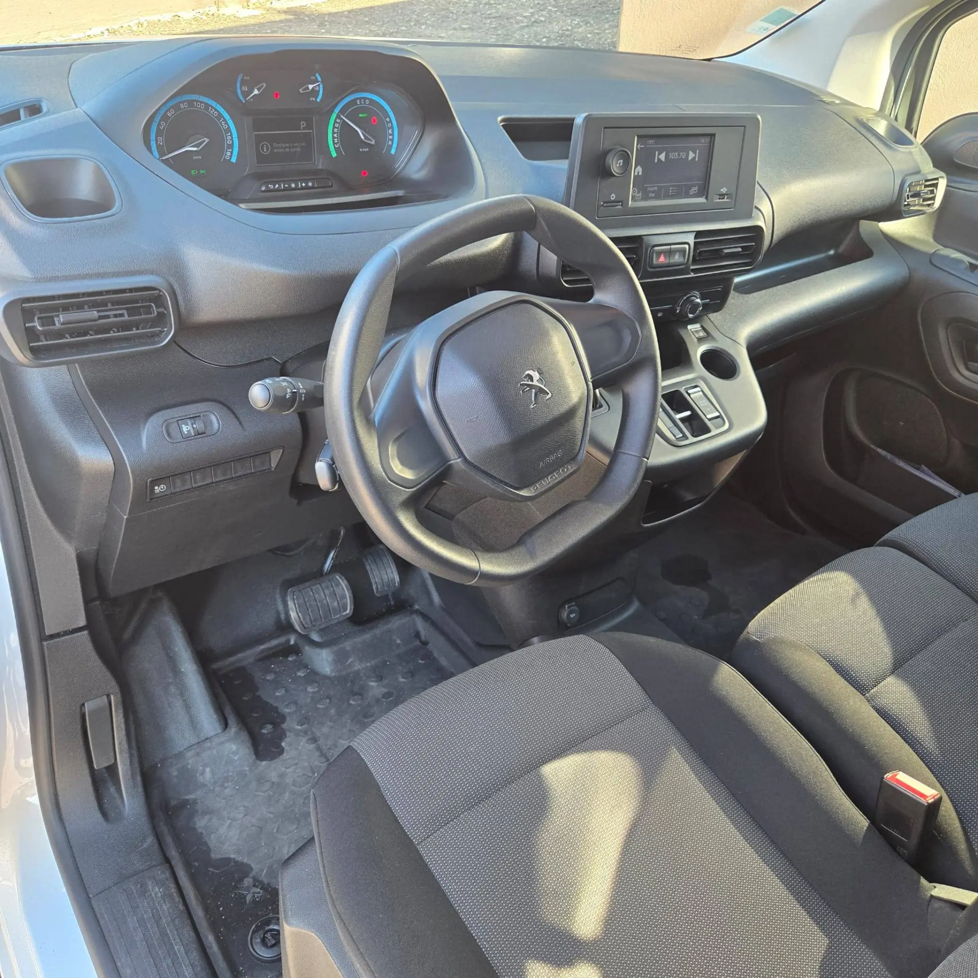 Peugeot e-Partner 50KW 8