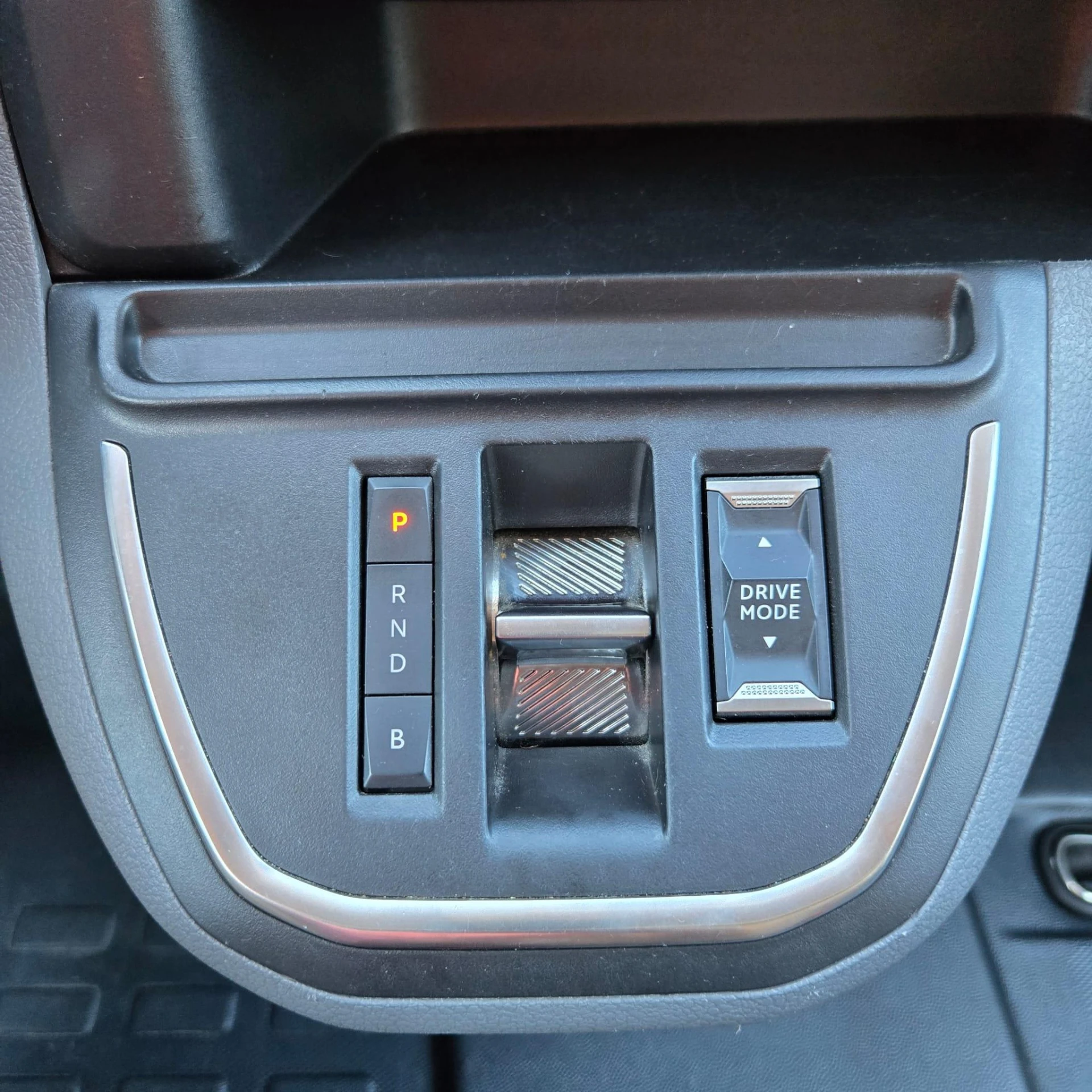 Peugeot e-Expert 75 kWh Semi-Vidrado Premium Standard 18