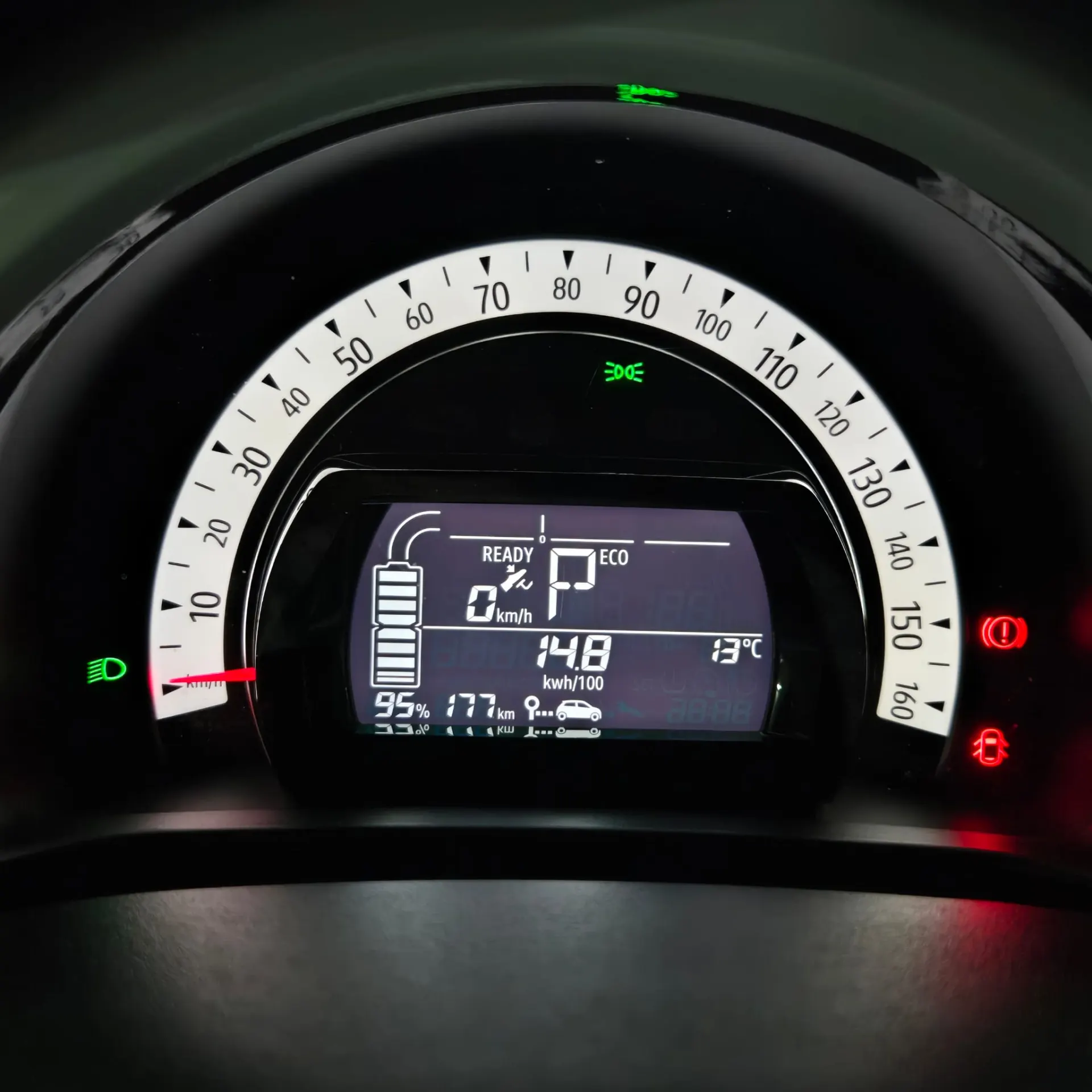 Renault Twingo Z.E. 22 Zen 18