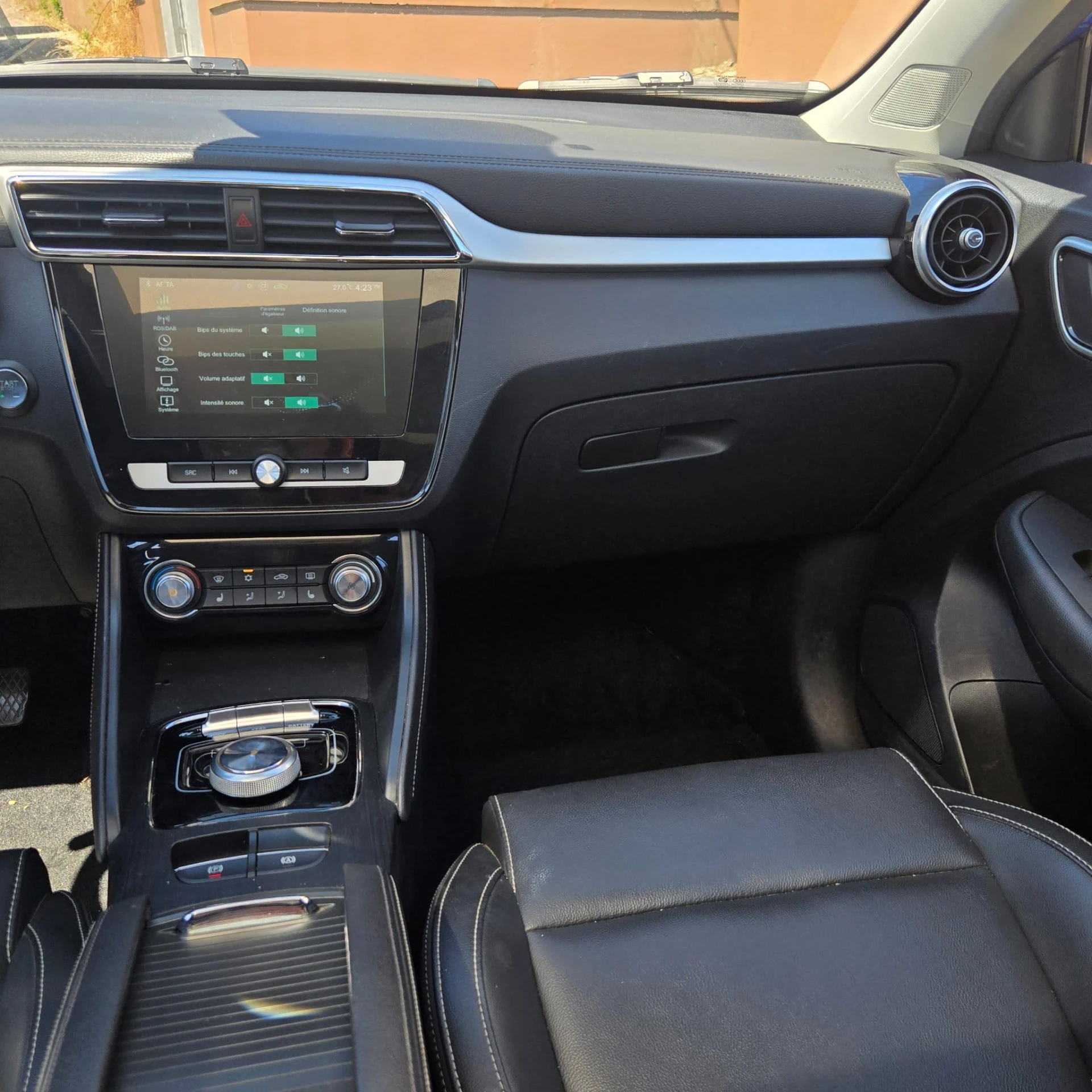 MG ZS 44.5 kWh Luxury 14