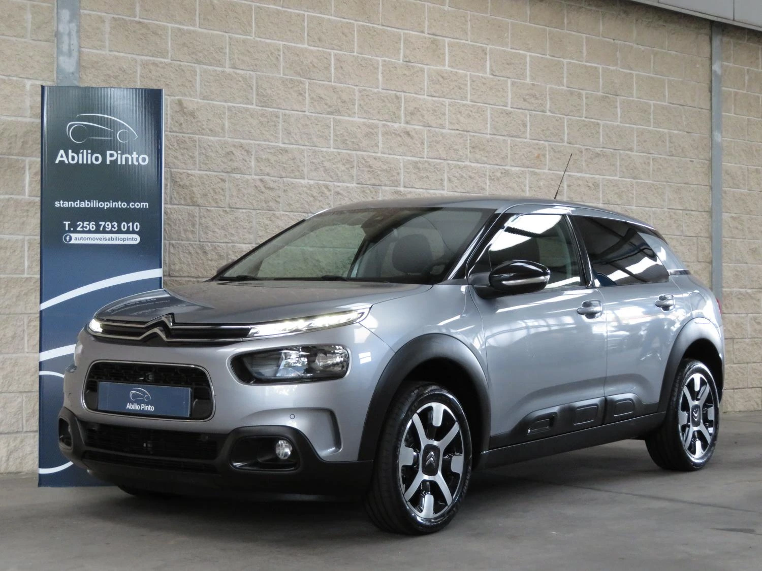 Citroen C4 Cactus 1.5 BlueHDI Shine 1