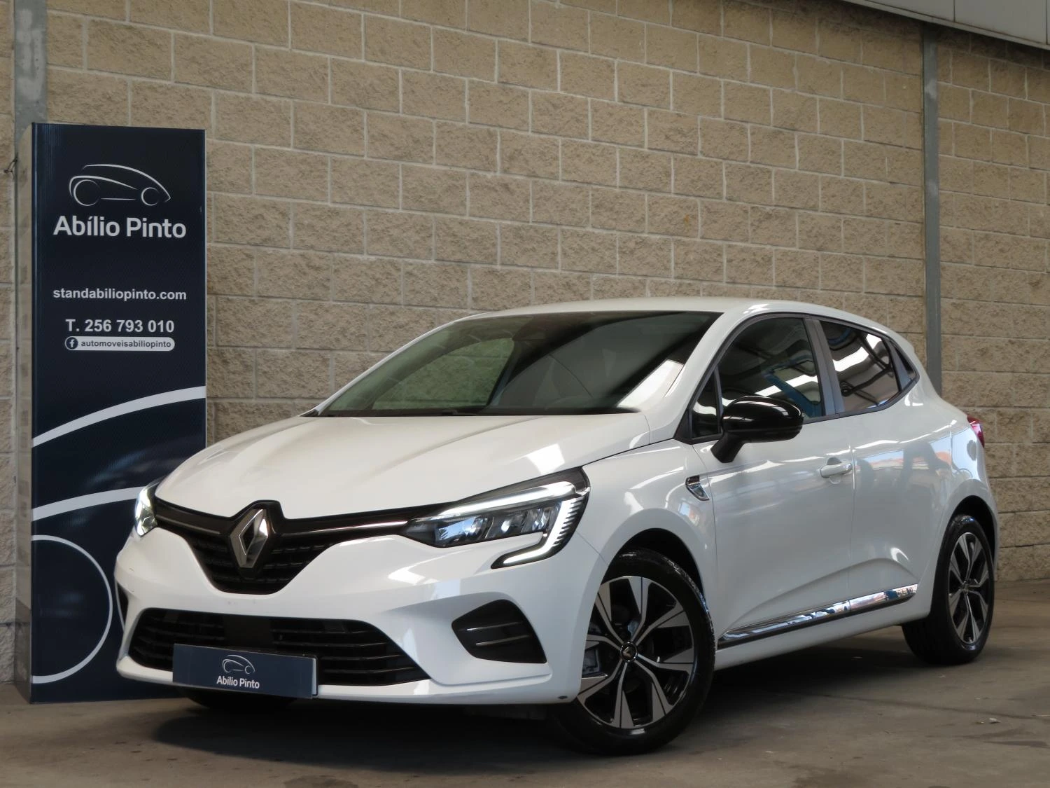 Renault Clio 1.0 TCE LIMITED 1