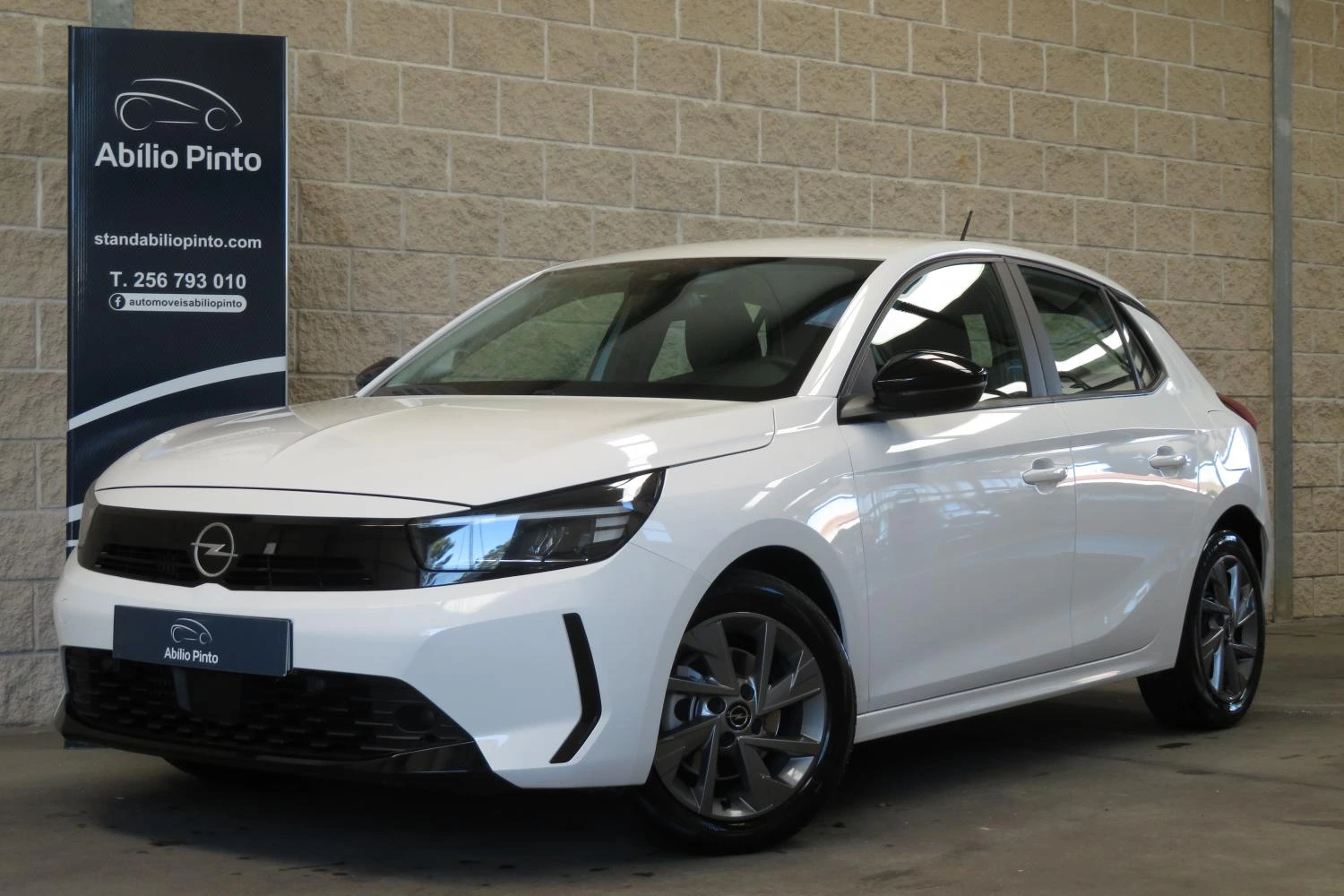 Opel Corsa 1.2 T Elegance 1