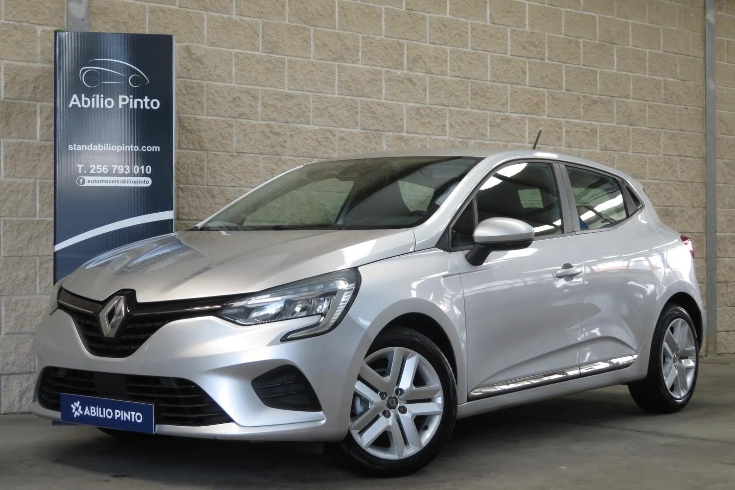 Renault Clio 1.0 TCe Intens 1