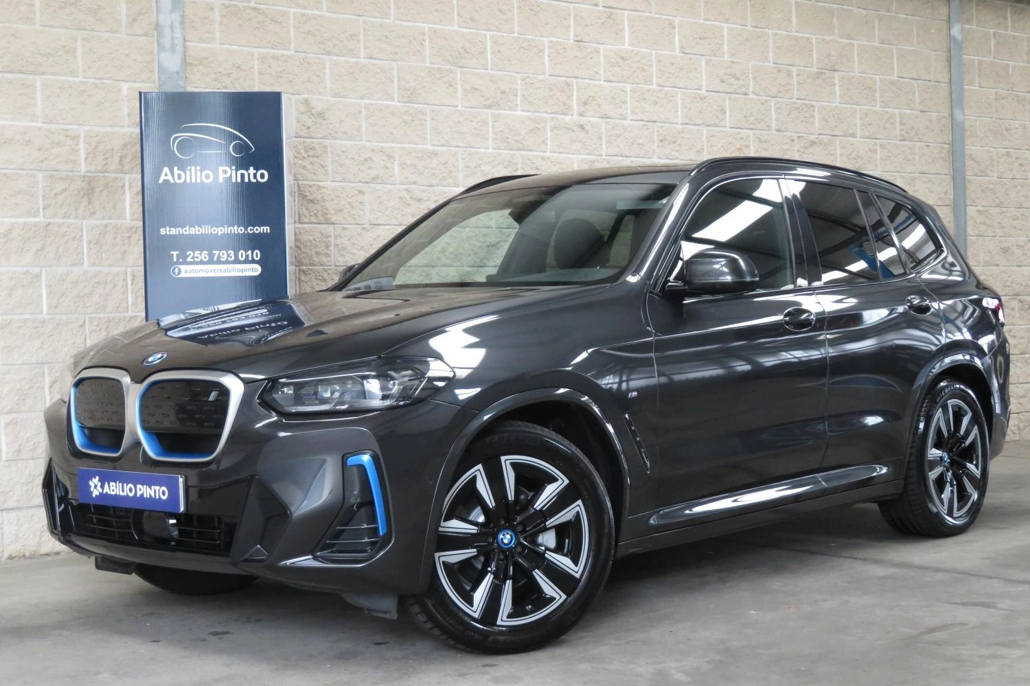BMW iX3 M Sport Inspiring 1
