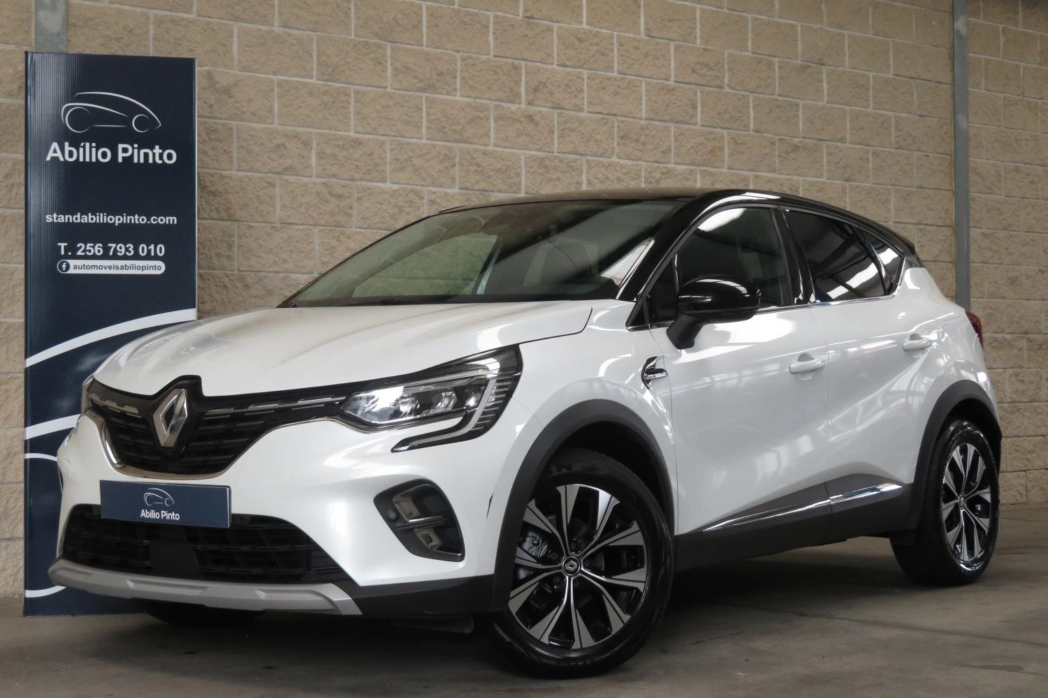 Renault Captur 1.0 TCe Techno Bi-Fuel 1