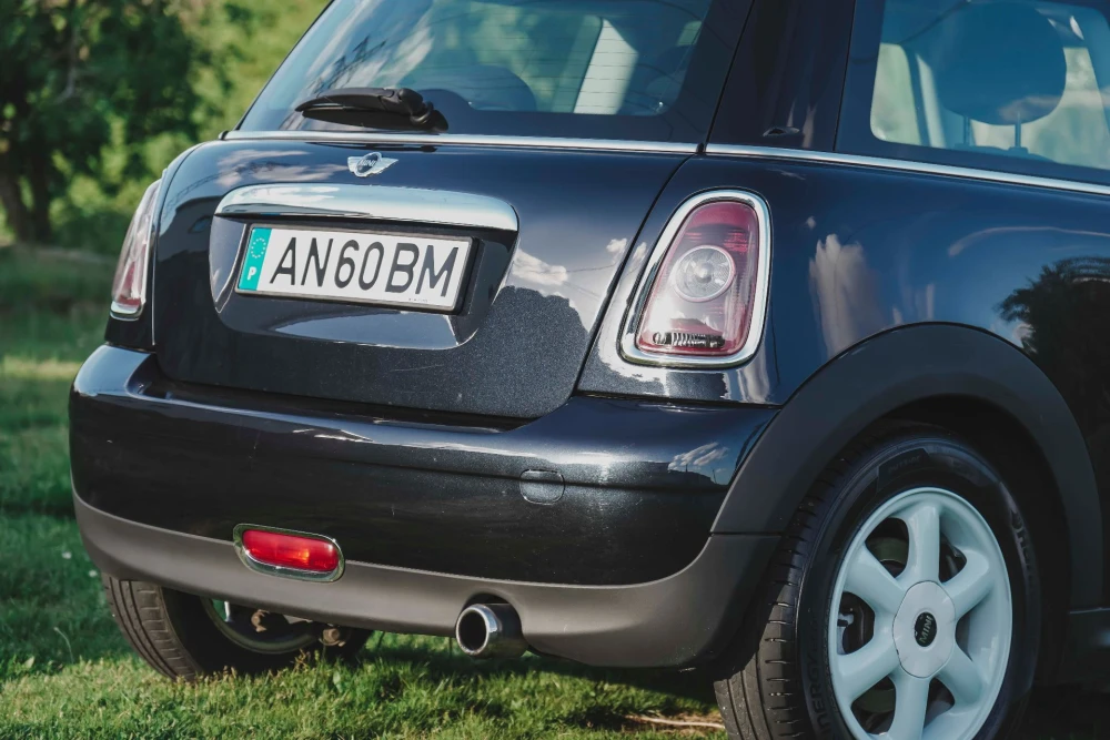 MINI 3 Portas Mini One 12