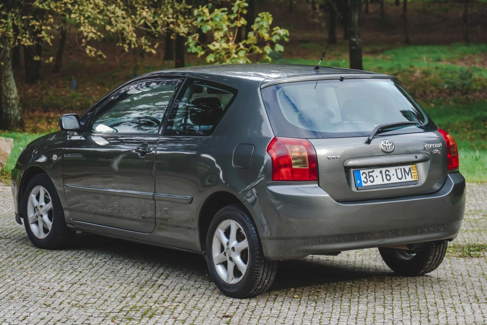 Toyota Corolla 2.0 D-4D Compact 11