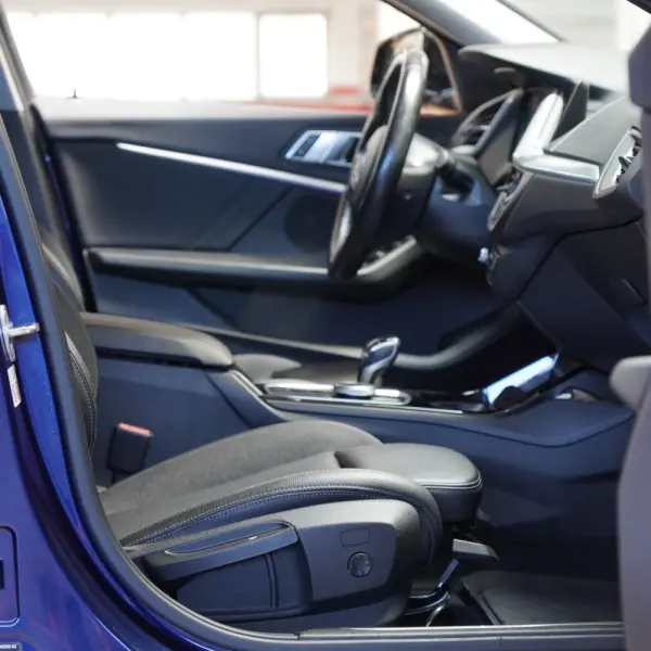 BMW 118 i Line Sport Auto 42
