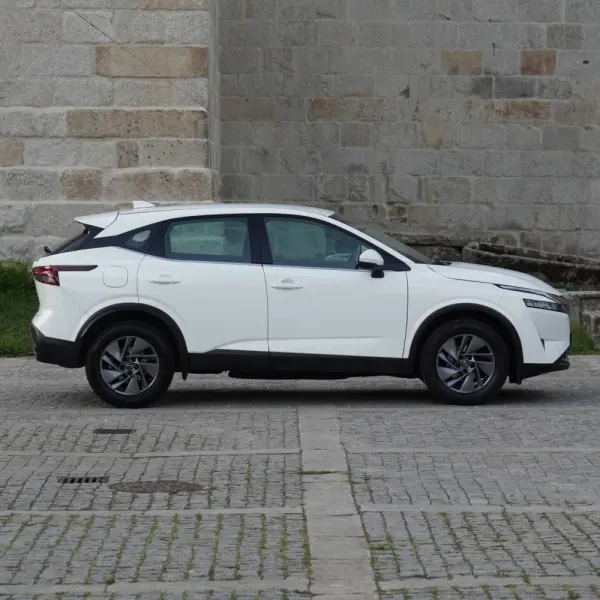Nissan Qashqai 1.3 DIG-T MHEV 140 cv 4