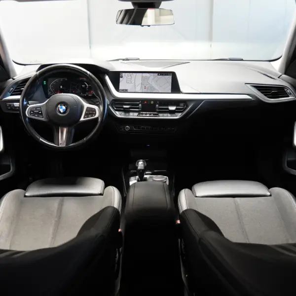 BMW 118 i Line Sport Auto 9
